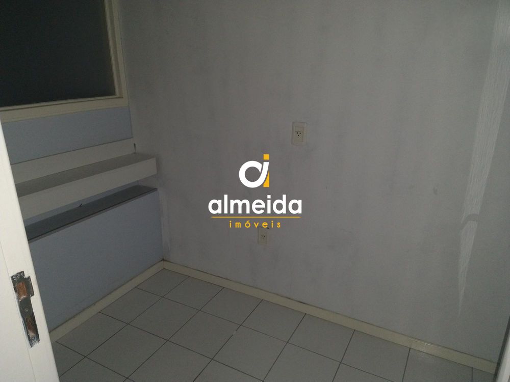 Conjunto Comercial-Sala para alugar com 8 quartos, 215m² - Foto 11