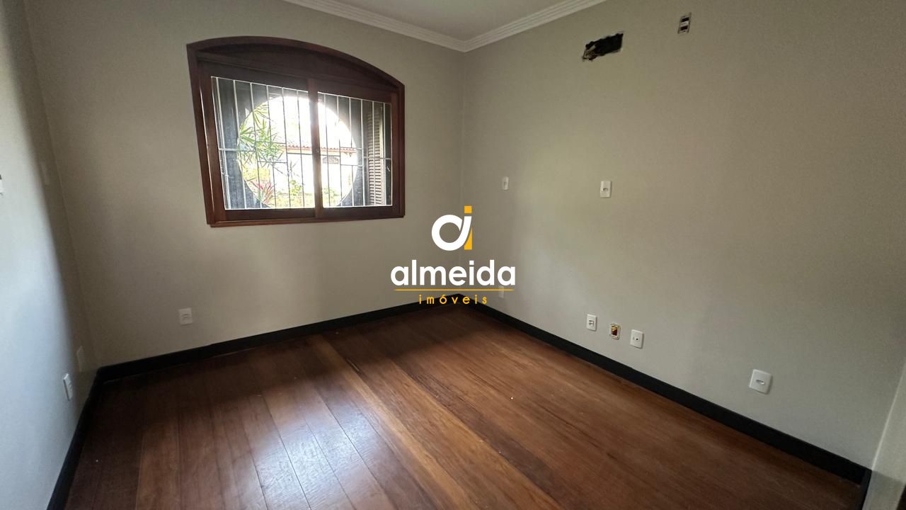 Casa à venda e aluguel com 3 quartos, 200m² - Foto 15