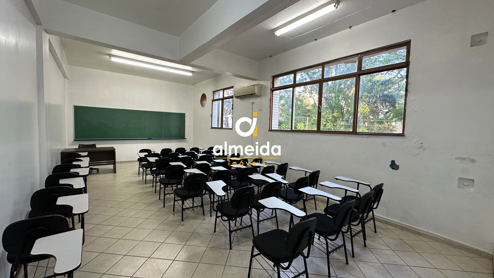 Sala comercial no centro de santa maria.