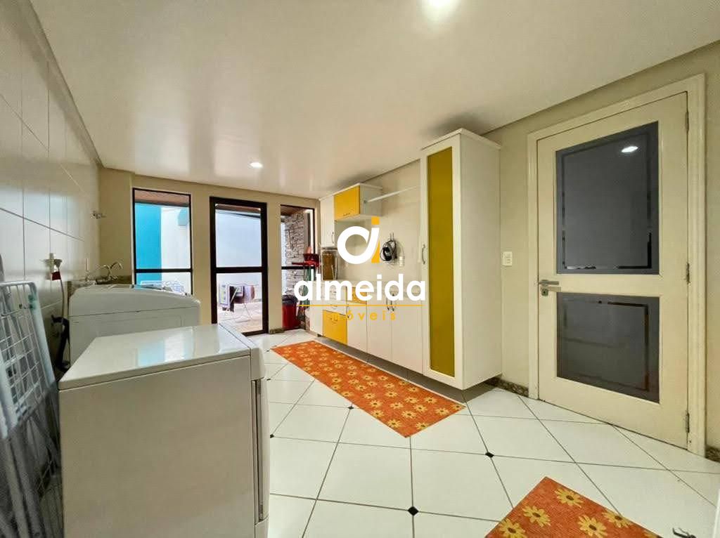 Casa à venda com 6 quartos, 640m² - Foto 27