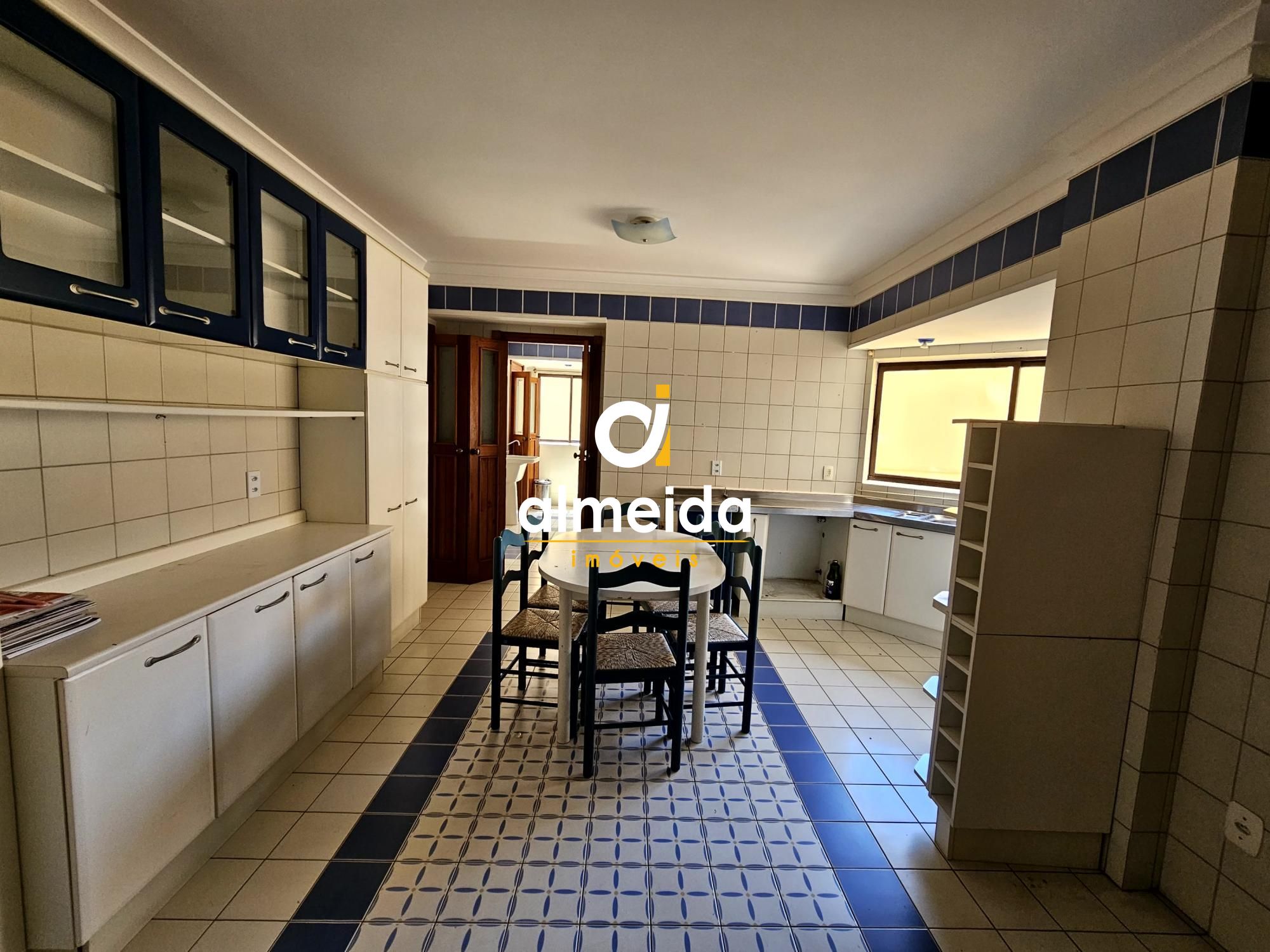 Apartamento para alugar com 3 quartos, 194m² - Foto 16