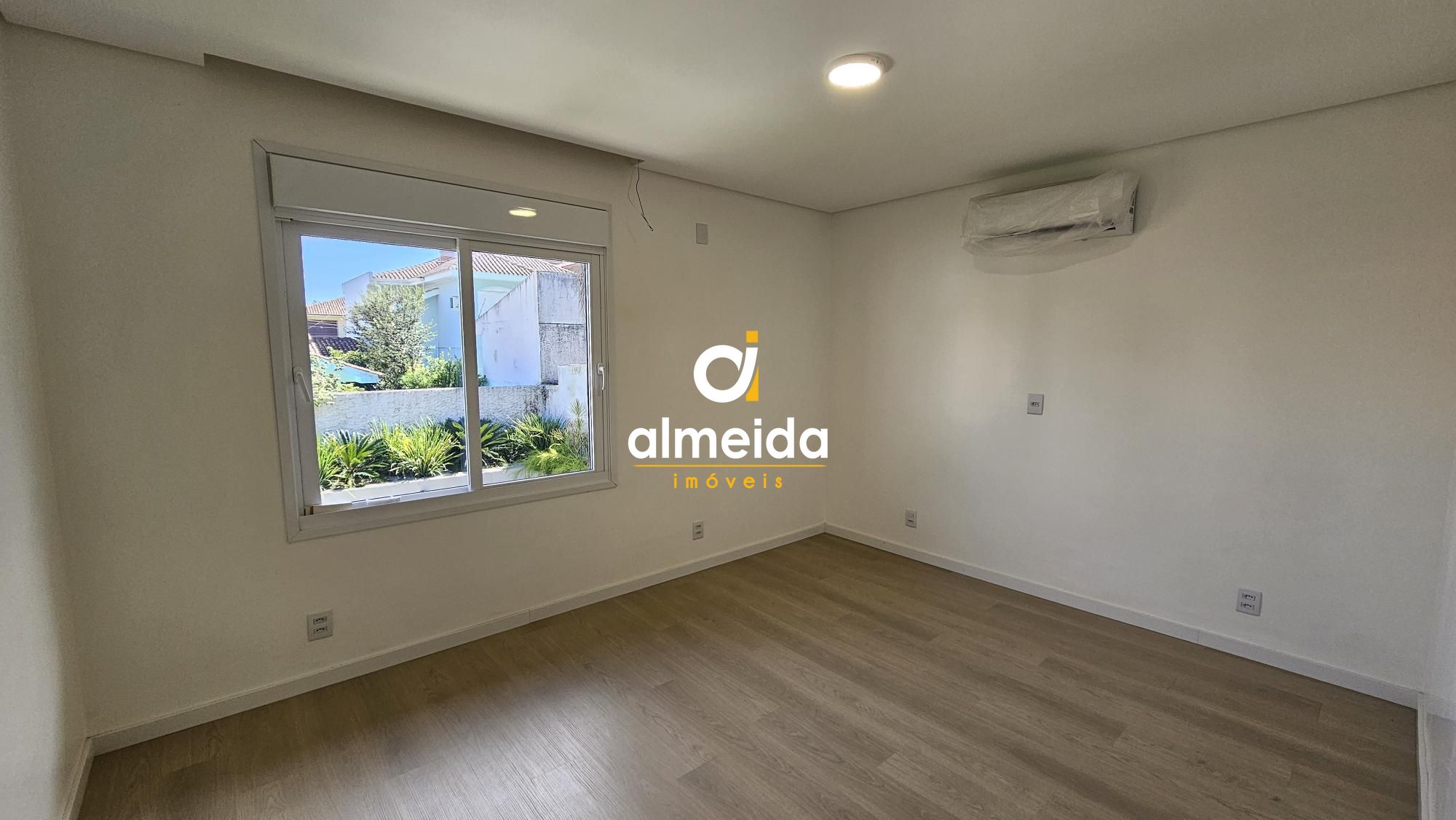 Casa à venda com 3 quartos, 300m² - Foto 33