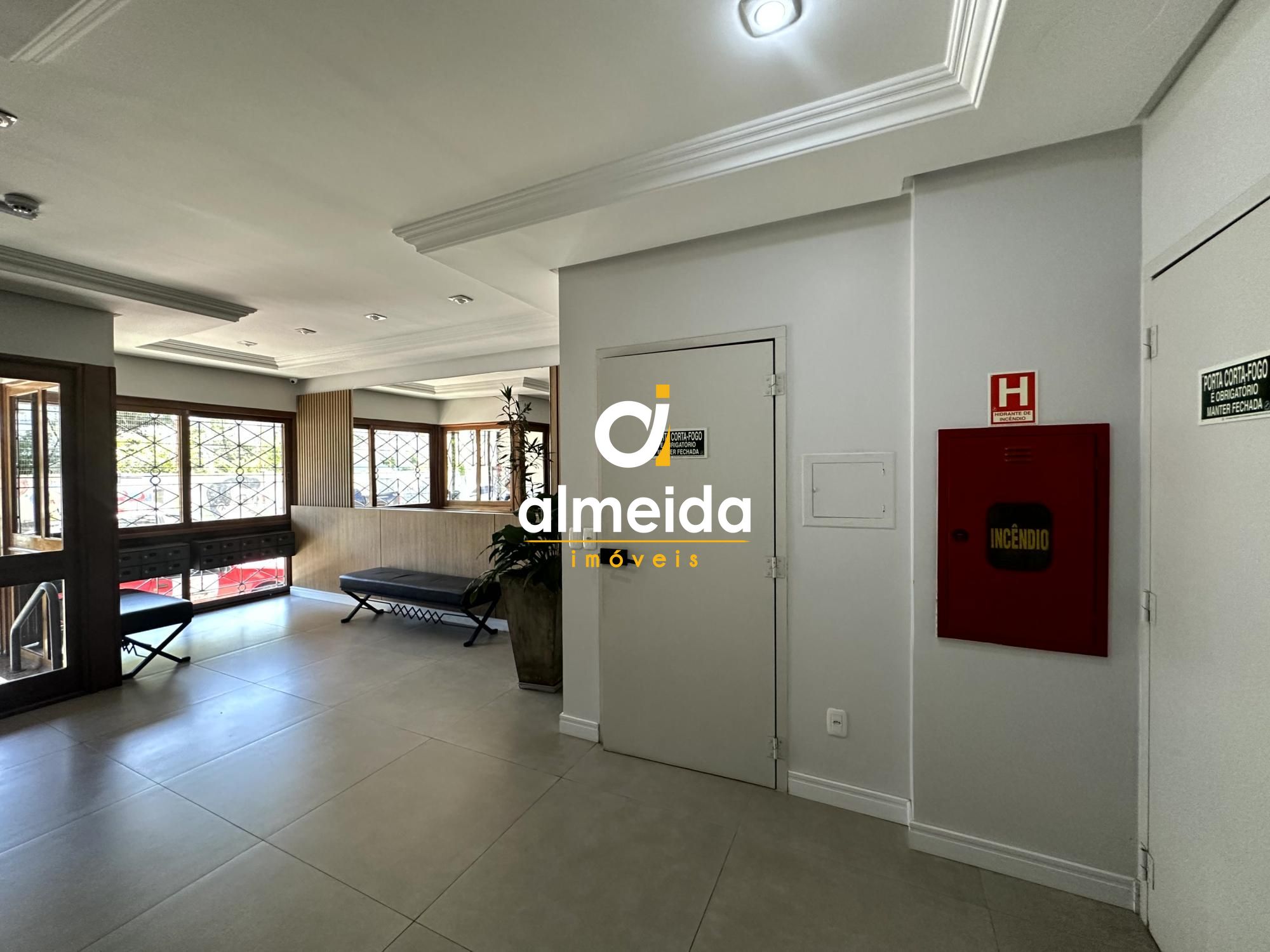 Cobertura à venda com 4 quartos, 212m² - Foto 4