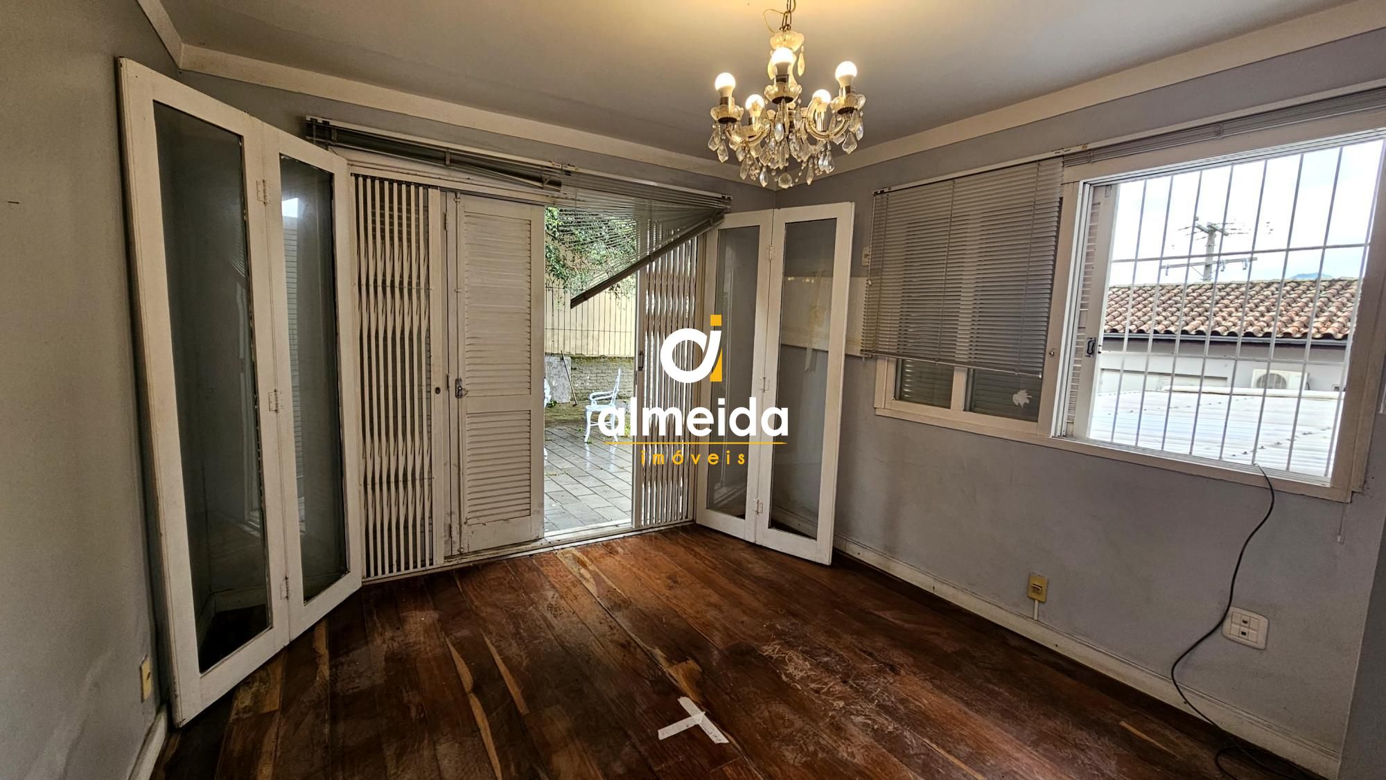 Casa comercial no bairro nossa senhora de lourdes na cidade 