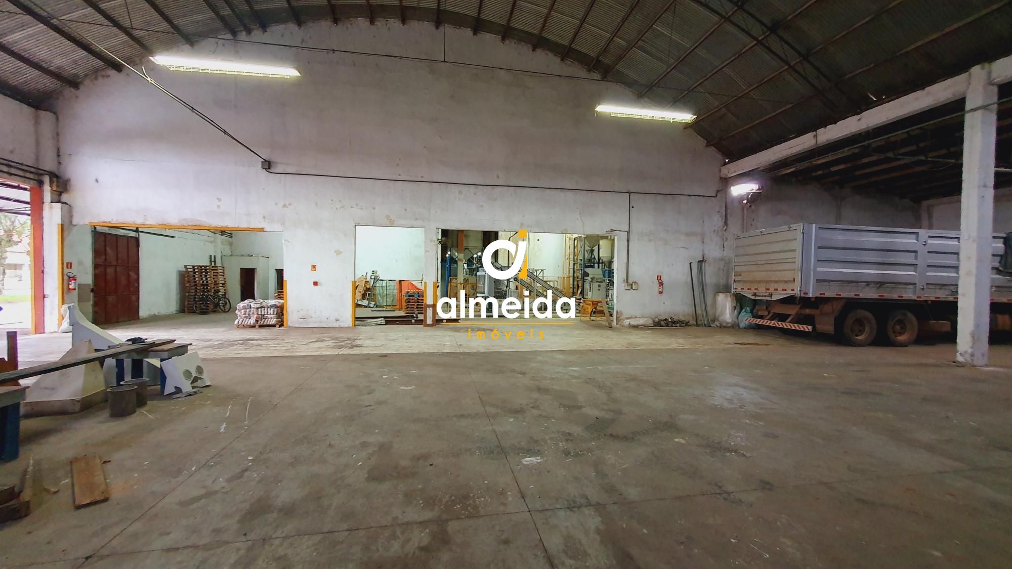 Depósito-Galpão-Armazém para alugar com 3 quartos, 1700m² - Foto 18