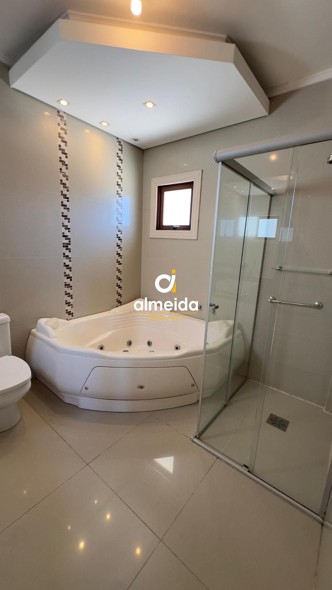 Cobertura duplex, 4 dormitorios, 2 suites, lareira, churrasq