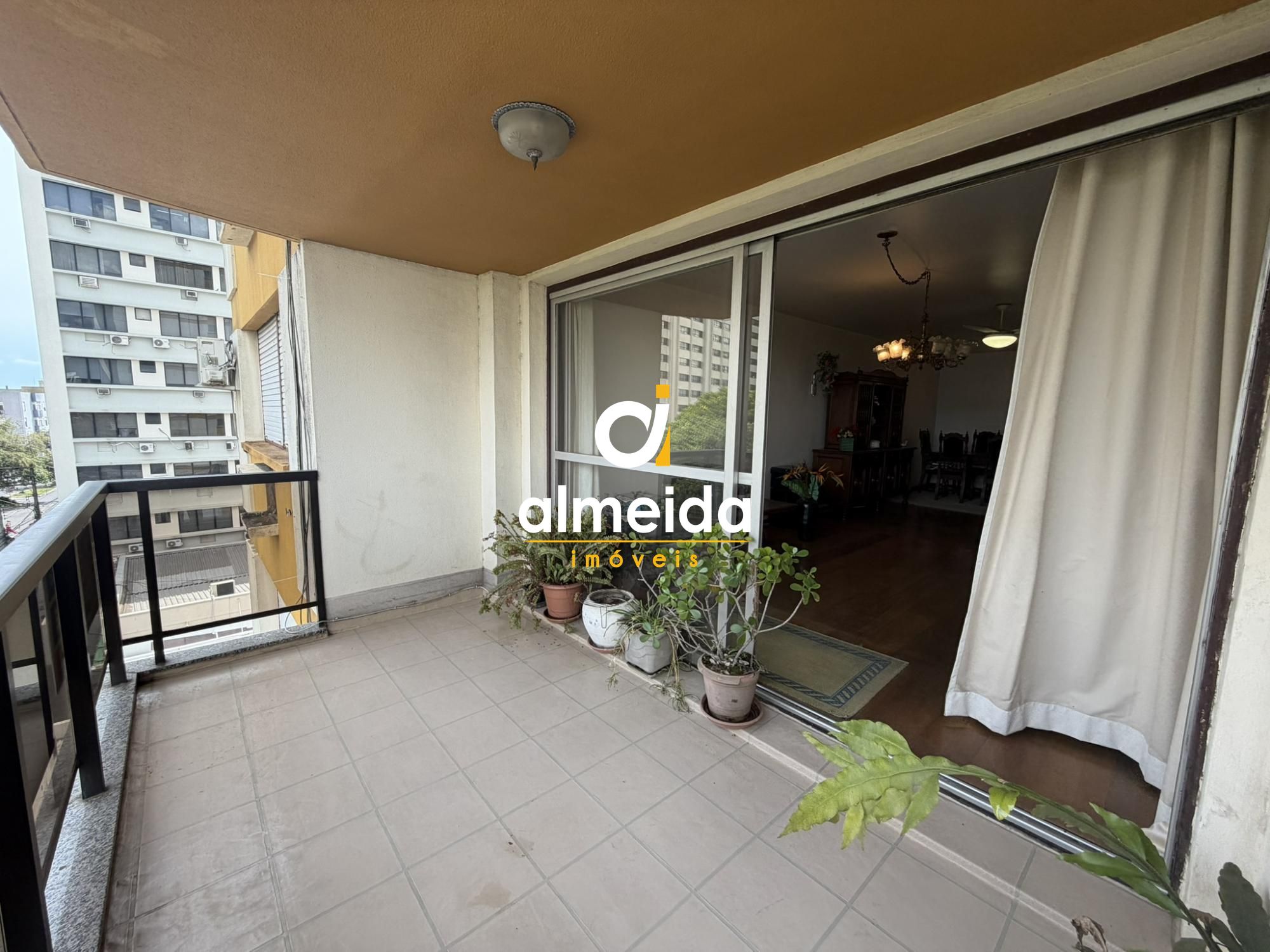 Apartamento com 4 quartos no centro, próximo ao vitta center