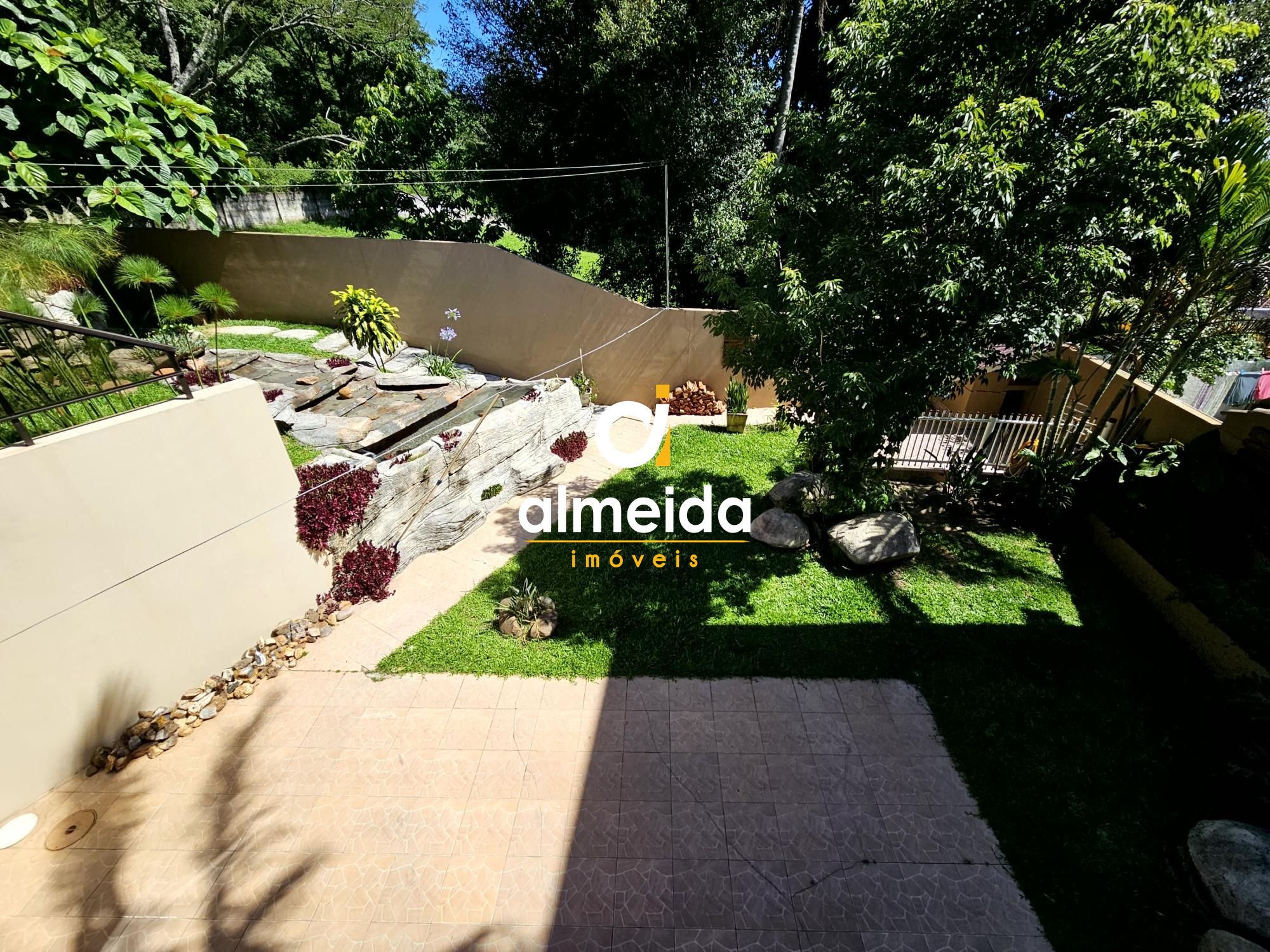 Excelente casa no condominio fechado montes verdes.