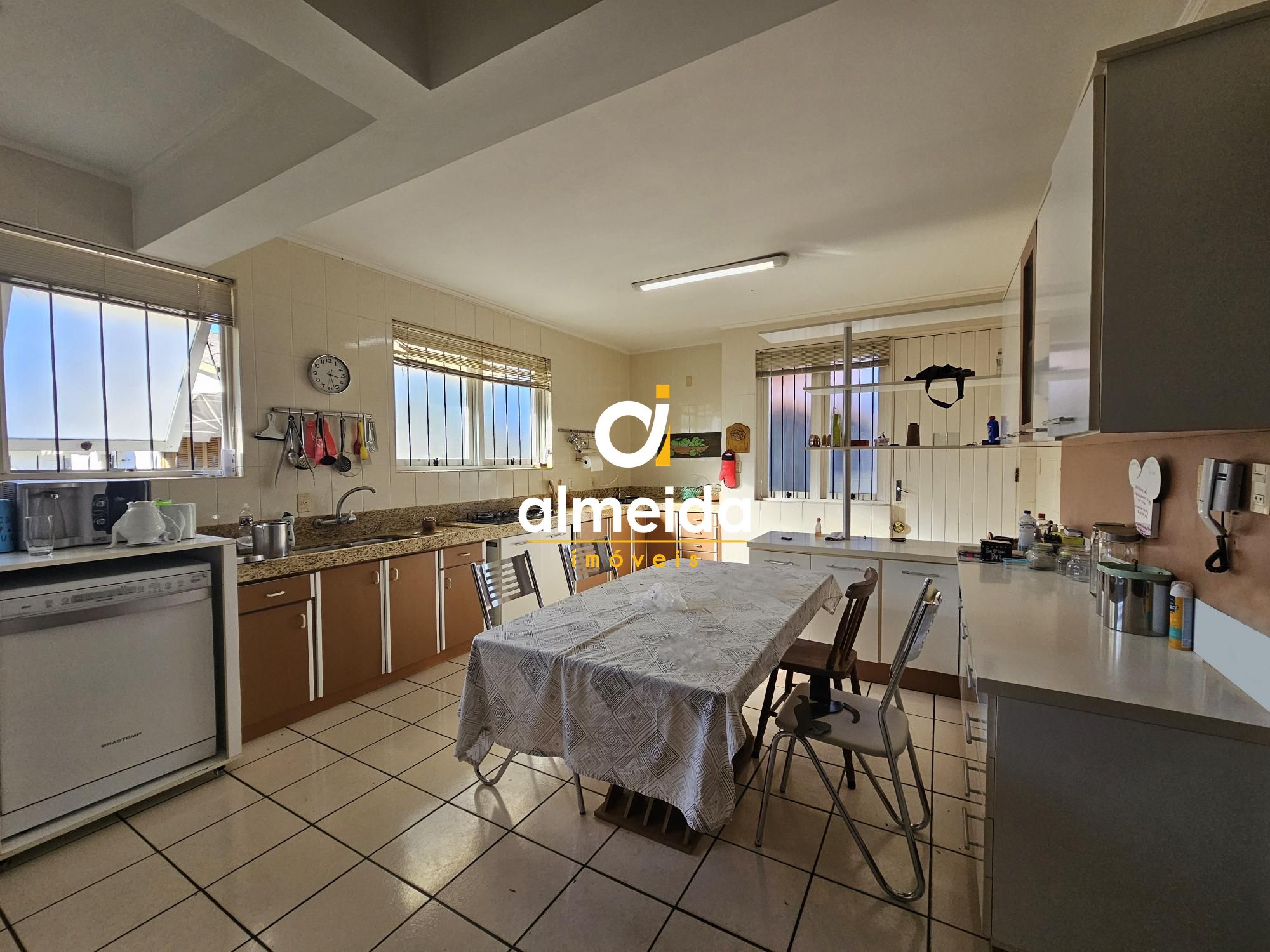Casa 4 dormitórios à venda camobi santa maria/rs