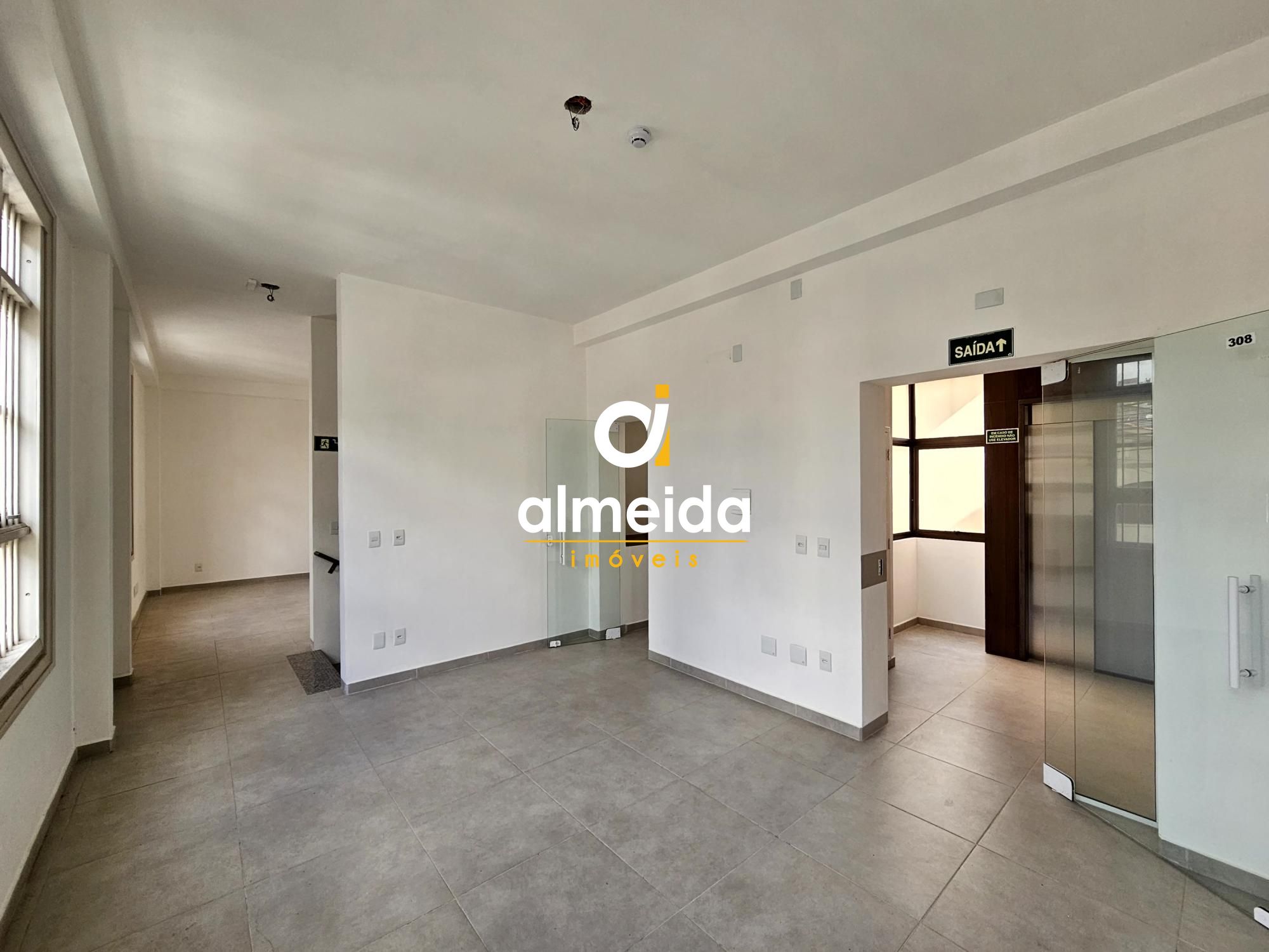 Conjunto Comercial-Sala à venda e aluguel com 14 quartos, 739m² - Foto 23