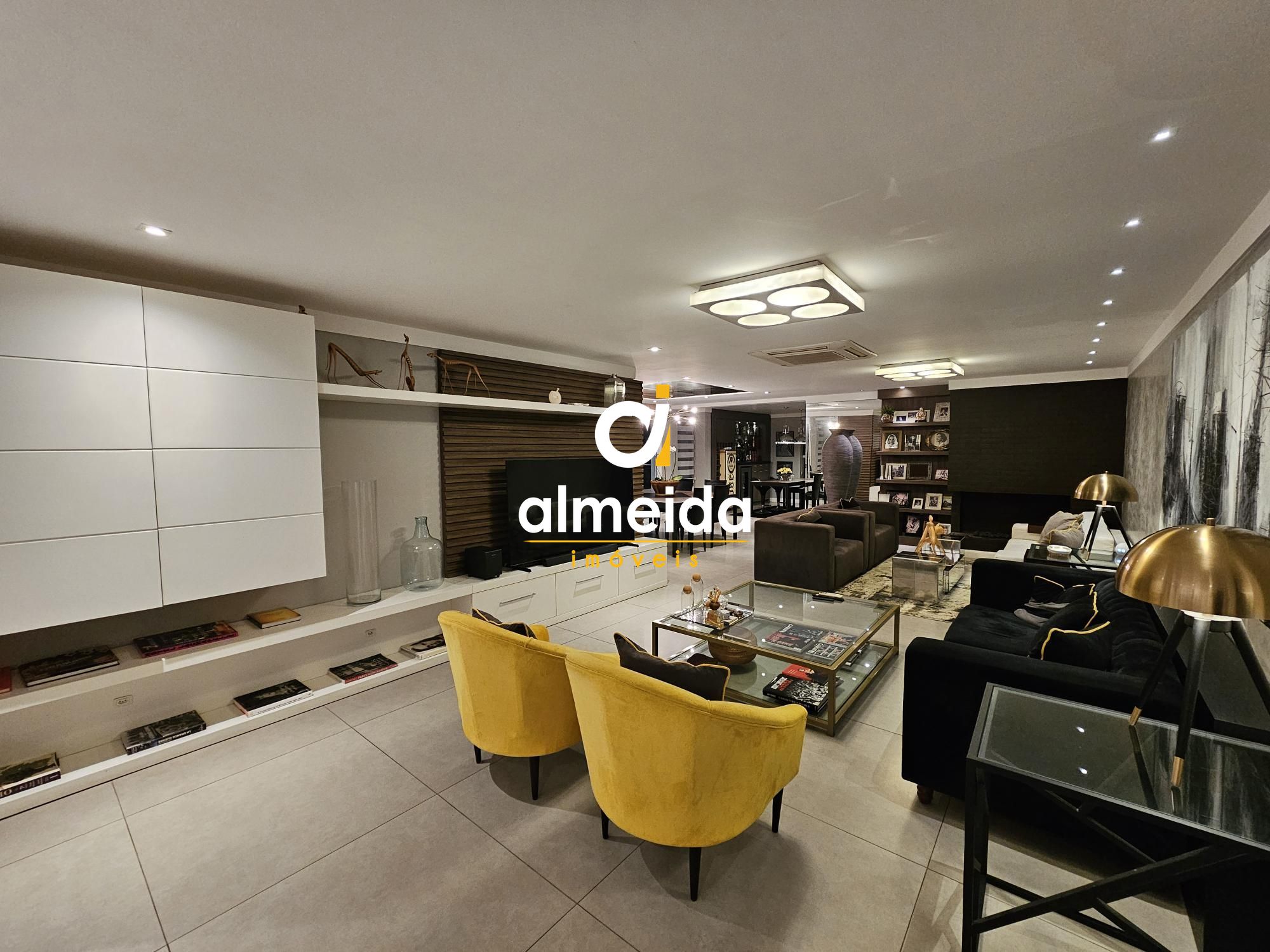 Apartamento alto padrão 4 dormitórios na cidade de santa mar