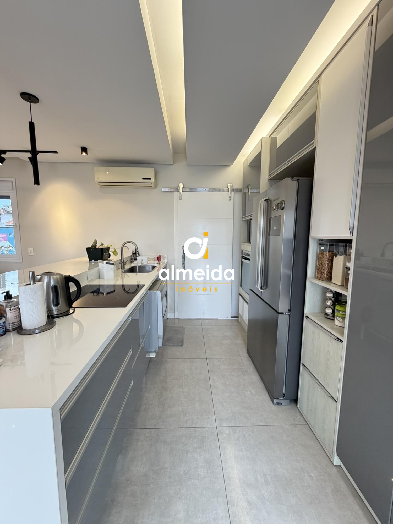 Apartamento duplex 3 quartos no centro de santa maria próxim