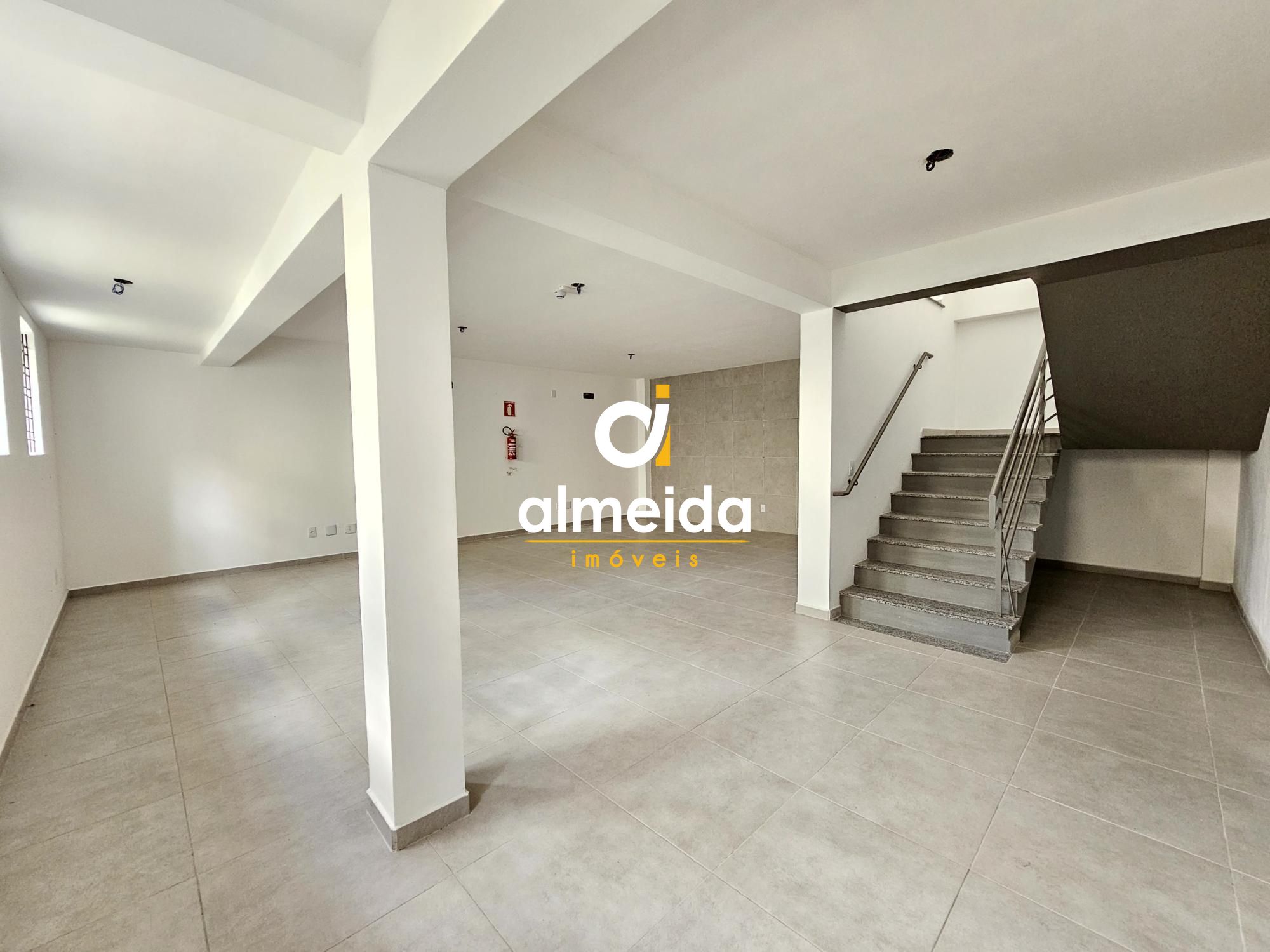 Conjunto Comercial-Sala à venda e aluguel com 14 quartos, 739m² - Foto 18