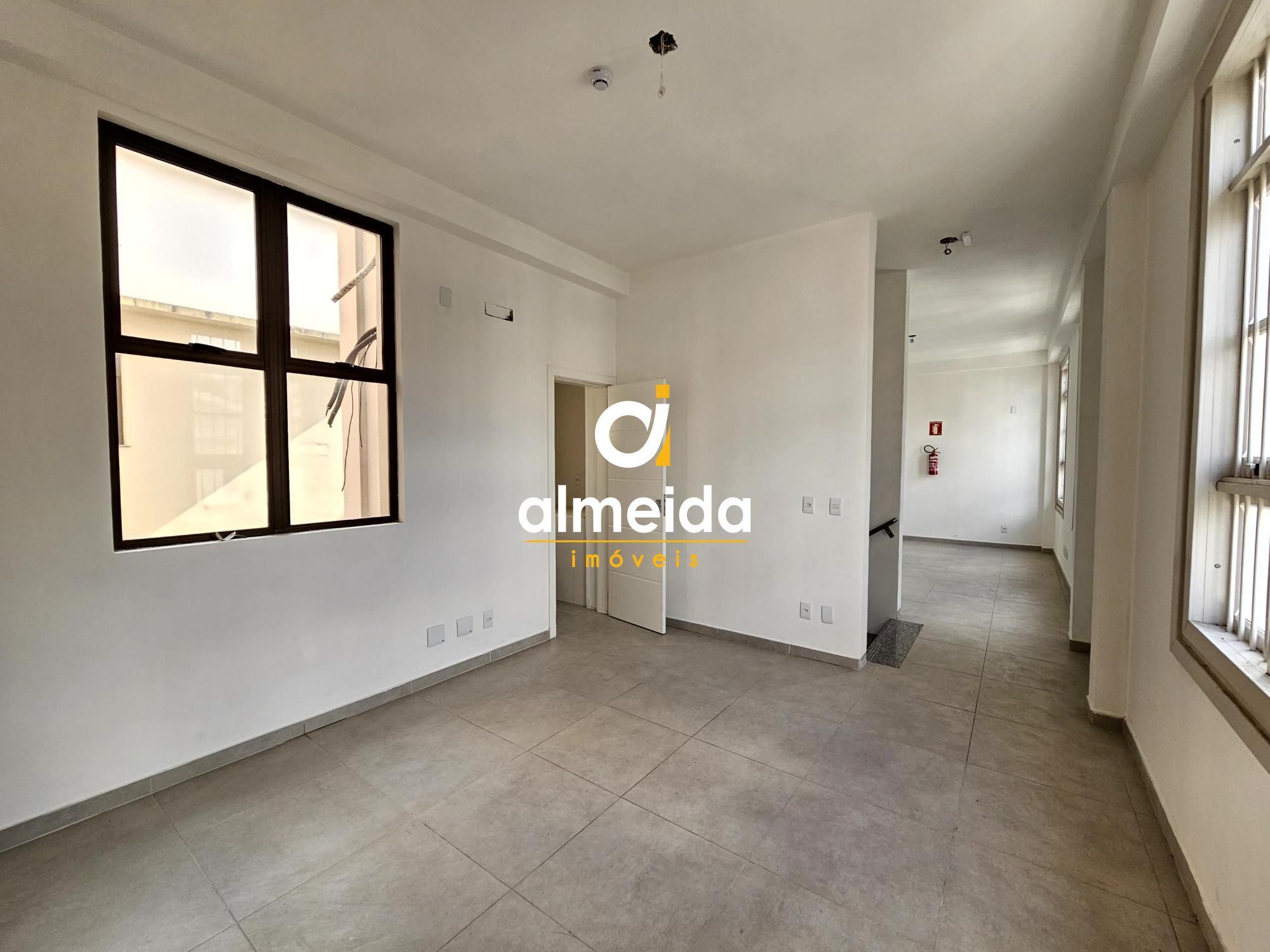 Conjunto Comercial-Sala à venda e aluguel com 14 quartos, 739m² - Foto 32