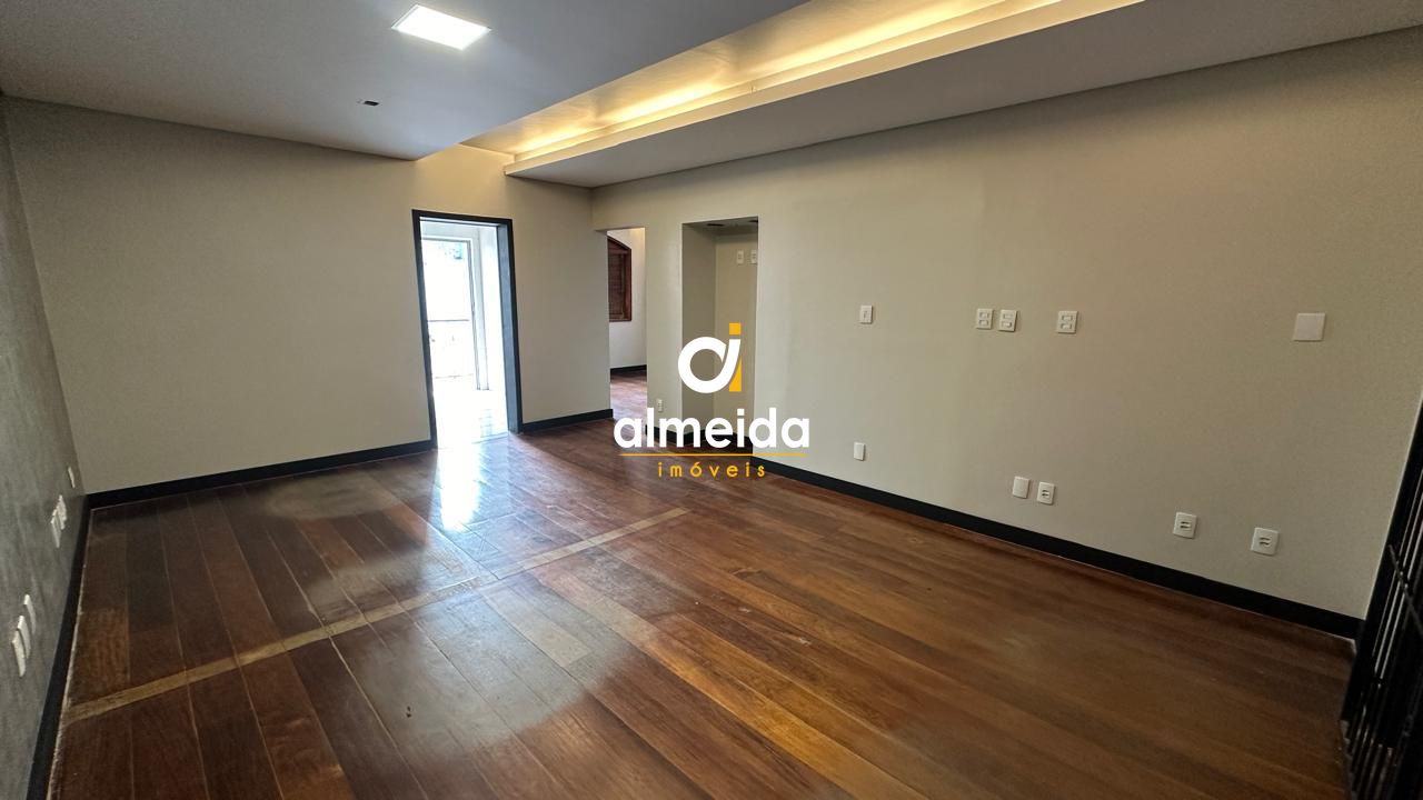 Casa à venda e aluguel com 3 quartos, 200m² - Foto 32