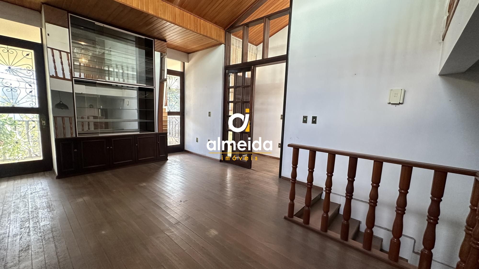 Casa à venda e aluguel com 3 quartos, 257m² - Foto 11