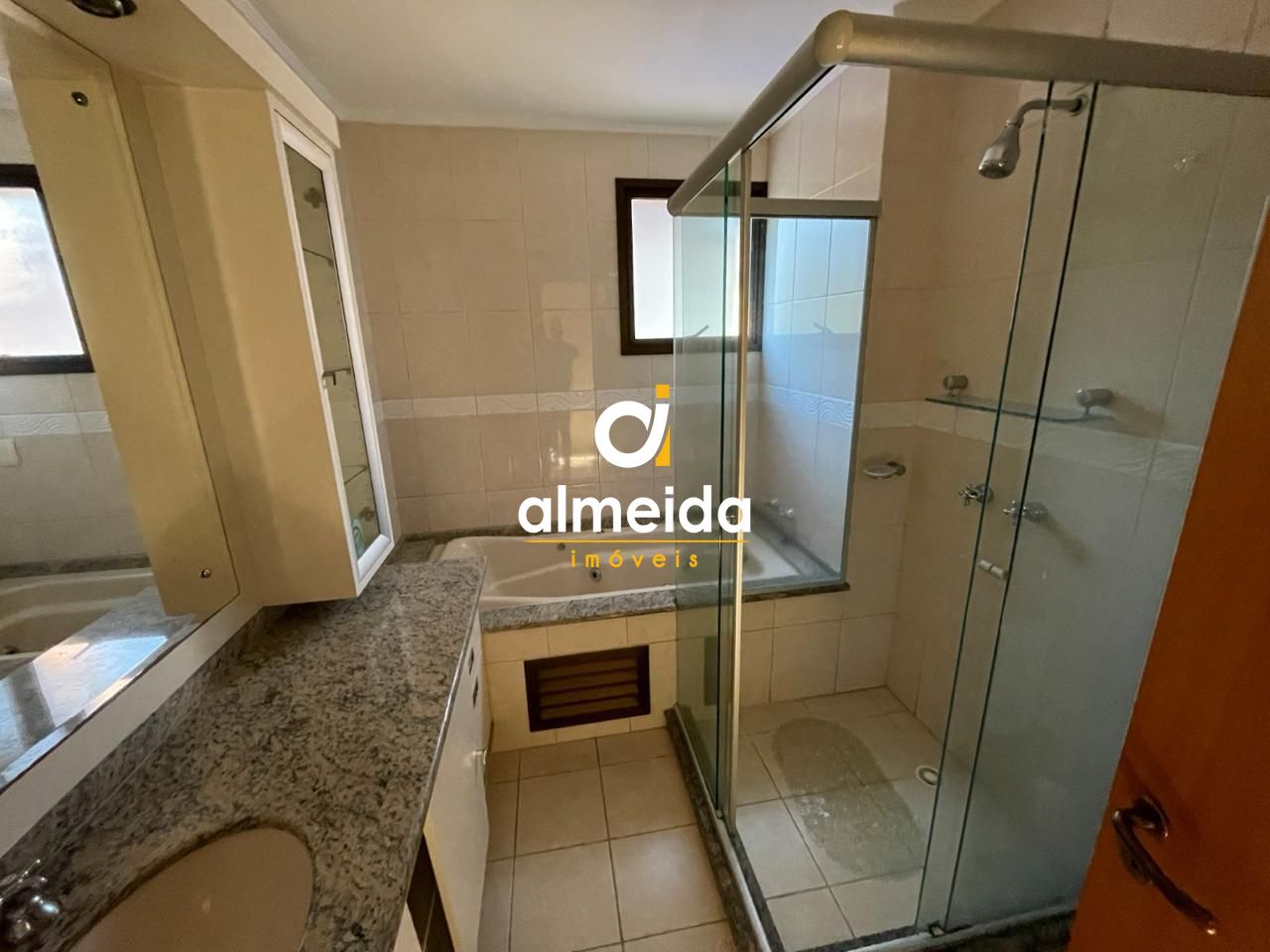 Apartamento à venda com 3 quartos, 209m² - Foto 19