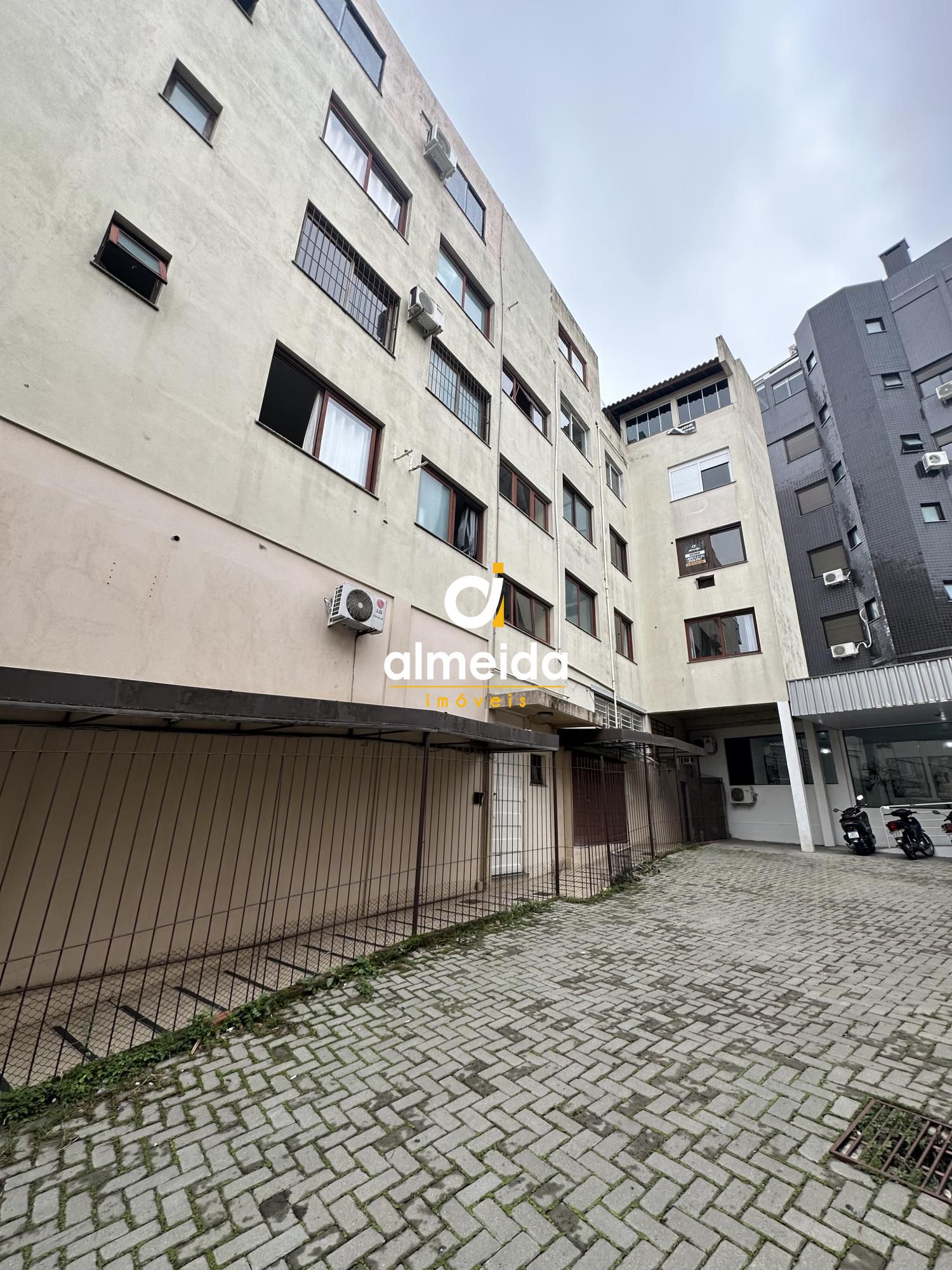 Apartamento à venda com 2 quartos, 65m² - Foto 22