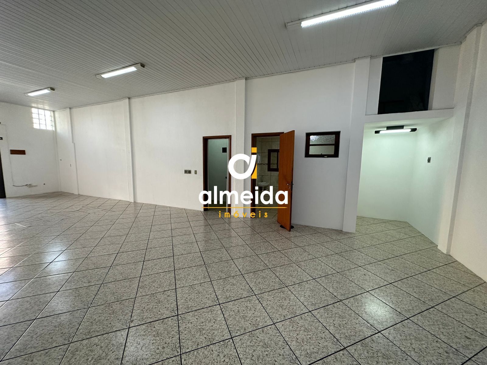 Conjunto Comercial-Sala para alugar com 1 quarto, 99m² - Foto 12