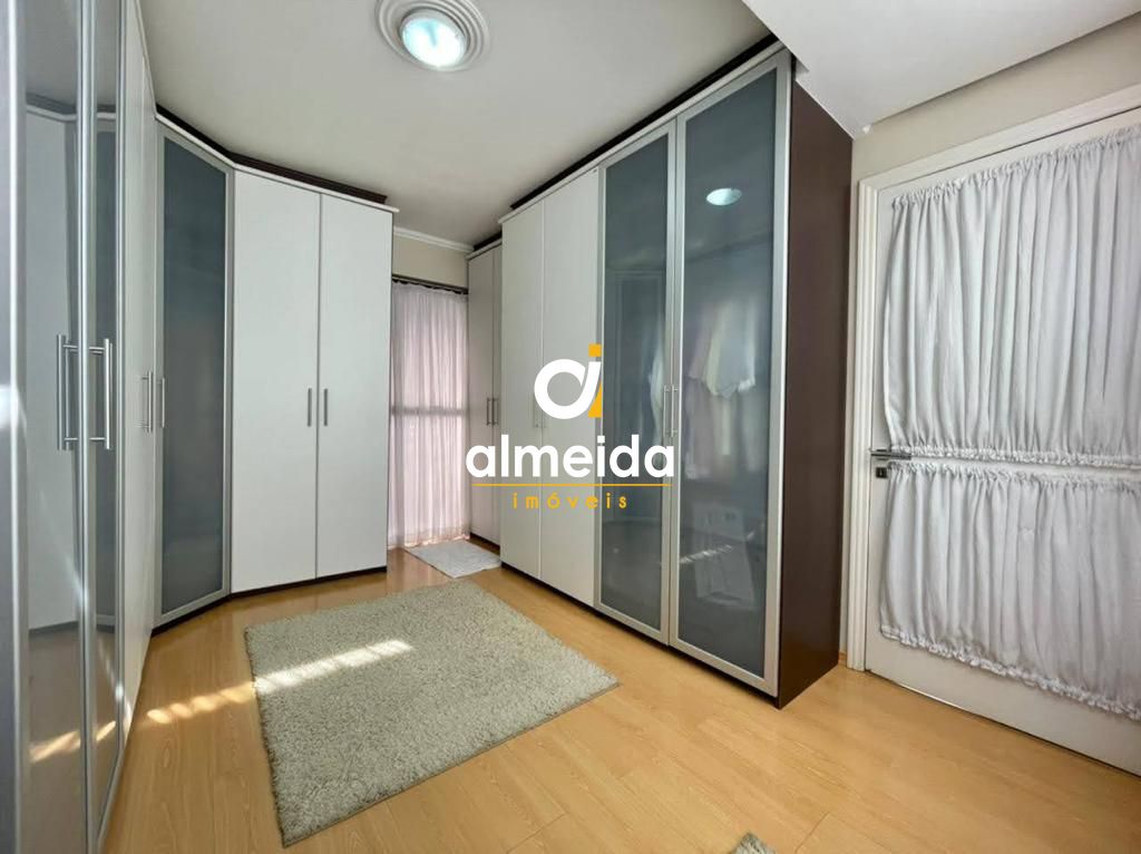 Casa à venda com 6 quartos, 640m² - Foto 35