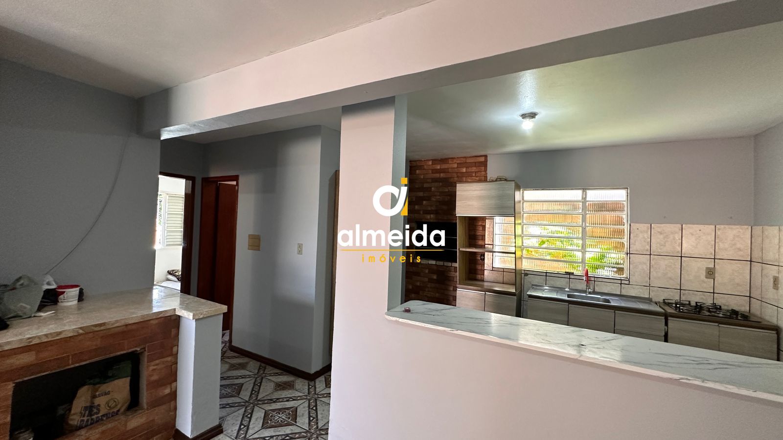 Excelente terreno com 2 casas e piscina.