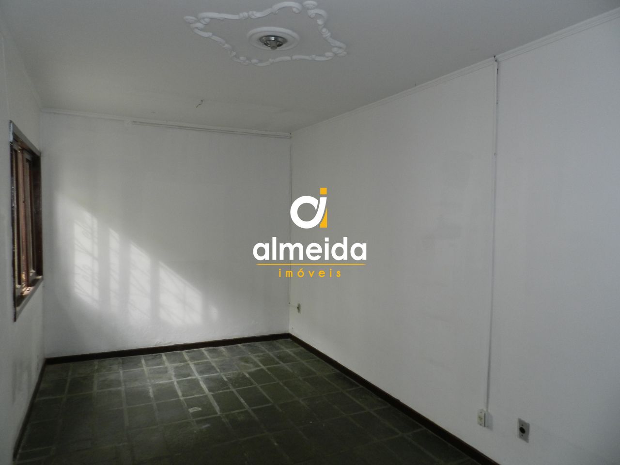 Casa à venda com 3 quartos, 95m² - Foto 14