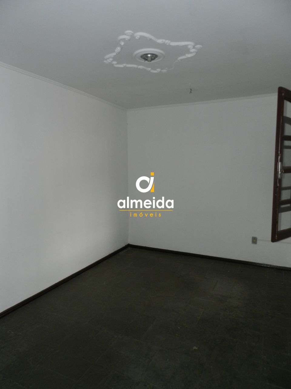 Casa à venda com 3 quartos, 95m² - Foto 12