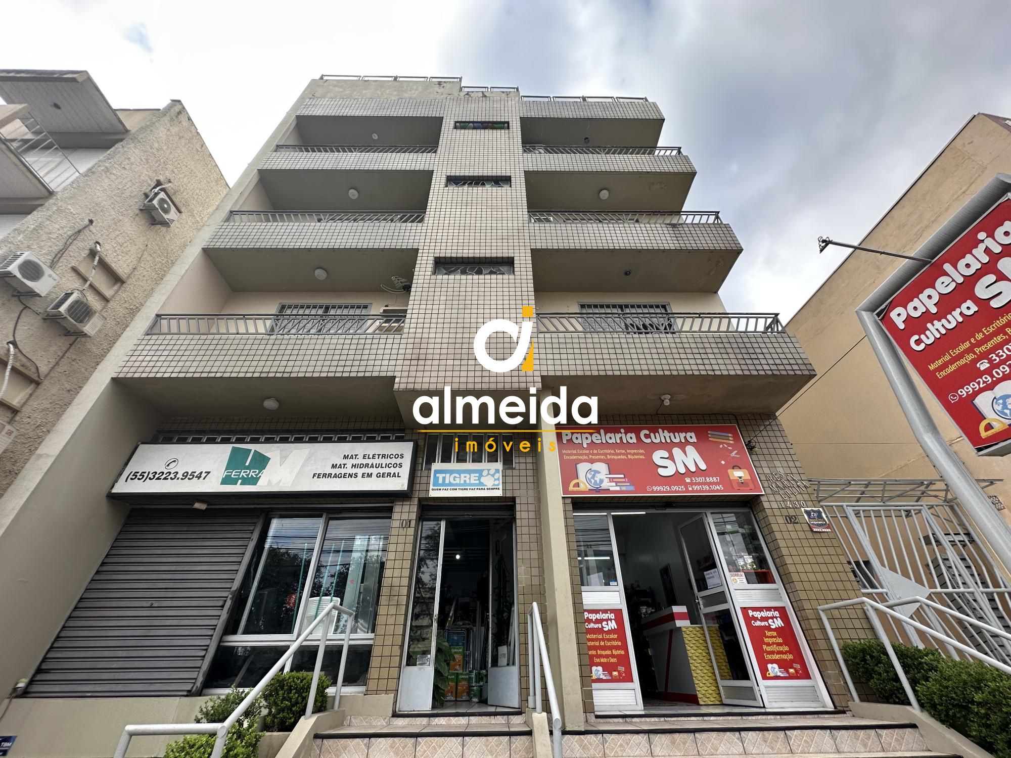 Apartamento à venda com 3 quartos, 132m² - Foto 2