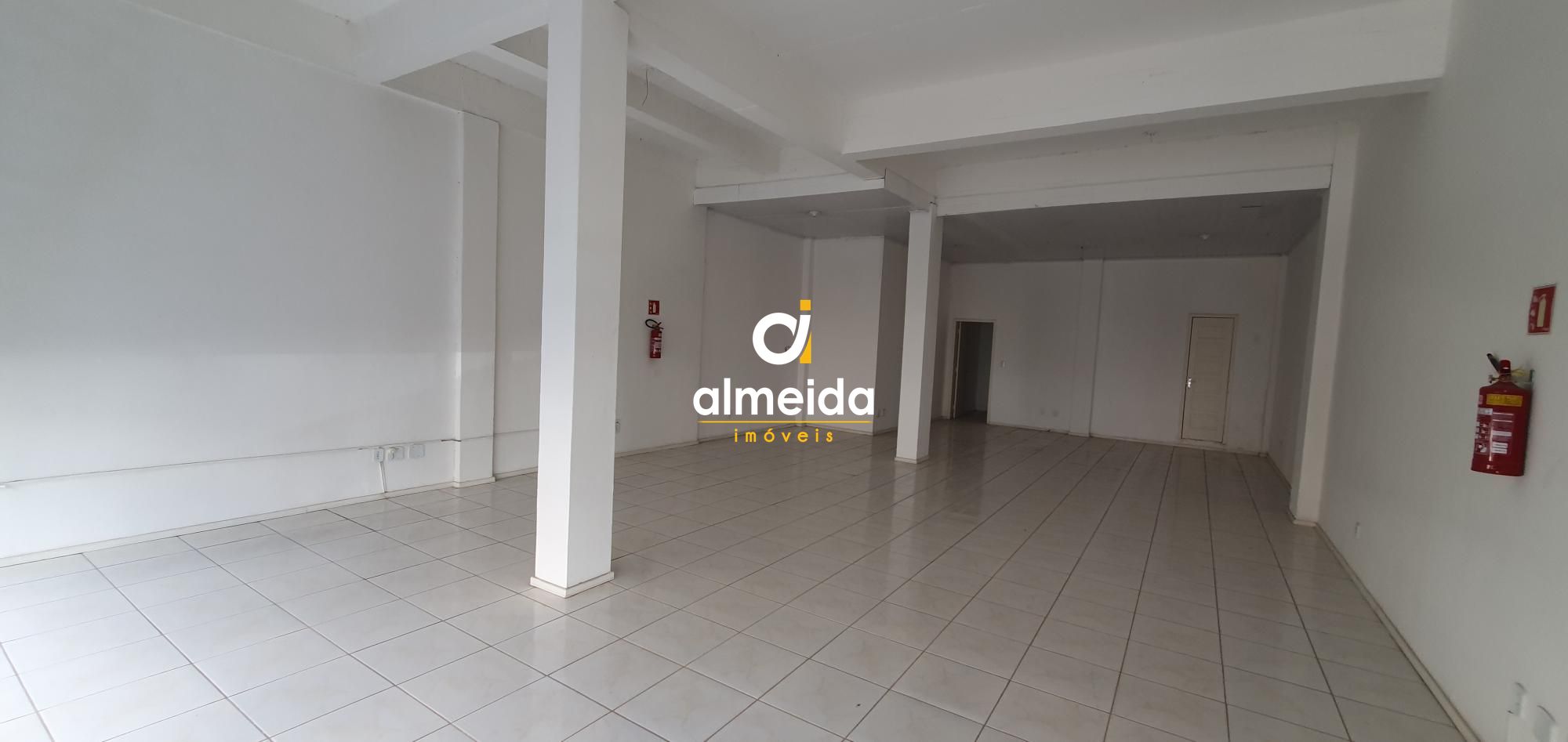 Sala térrea para locação central ao lado do registro de imóv