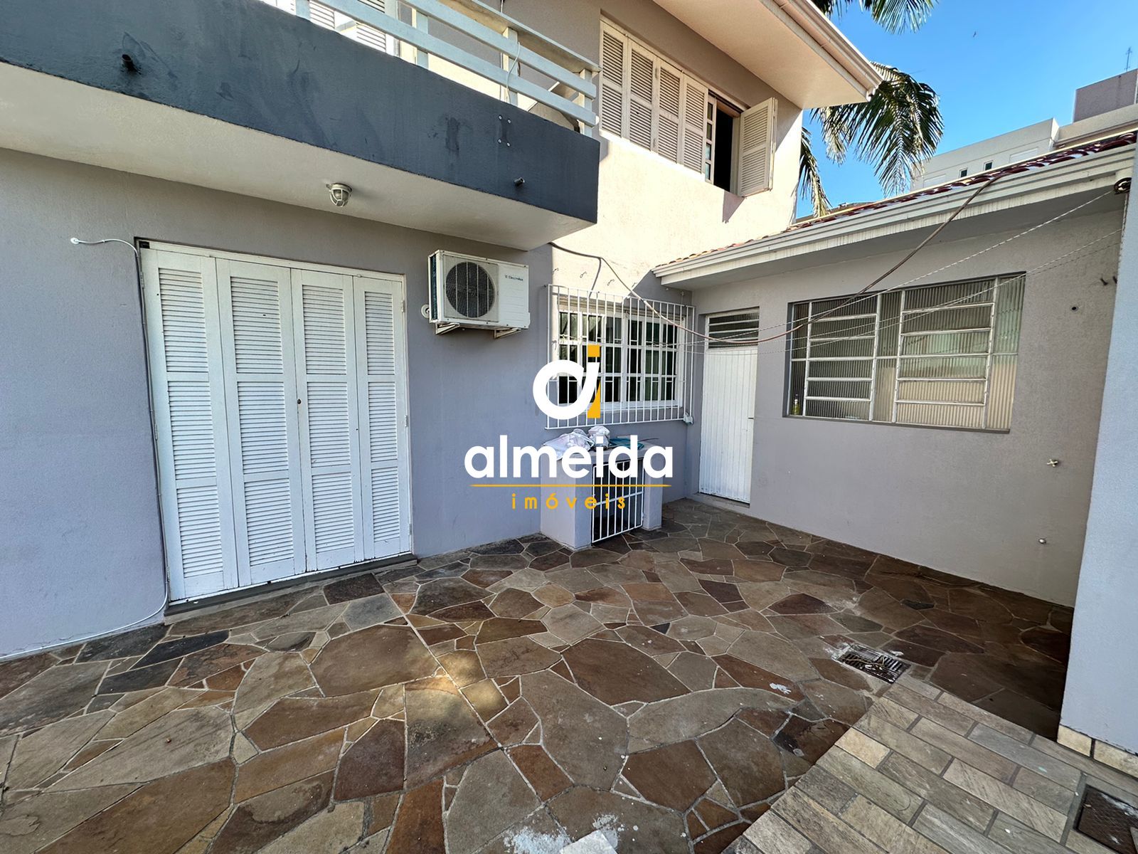 Casa à venda e aluguel com 4 quartos, 360m² - Foto 47