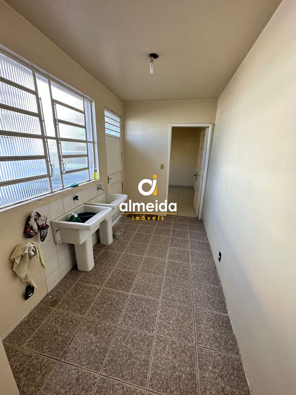 Casa à venda e aluguel com 4 quartos, 360m² - Foto 35