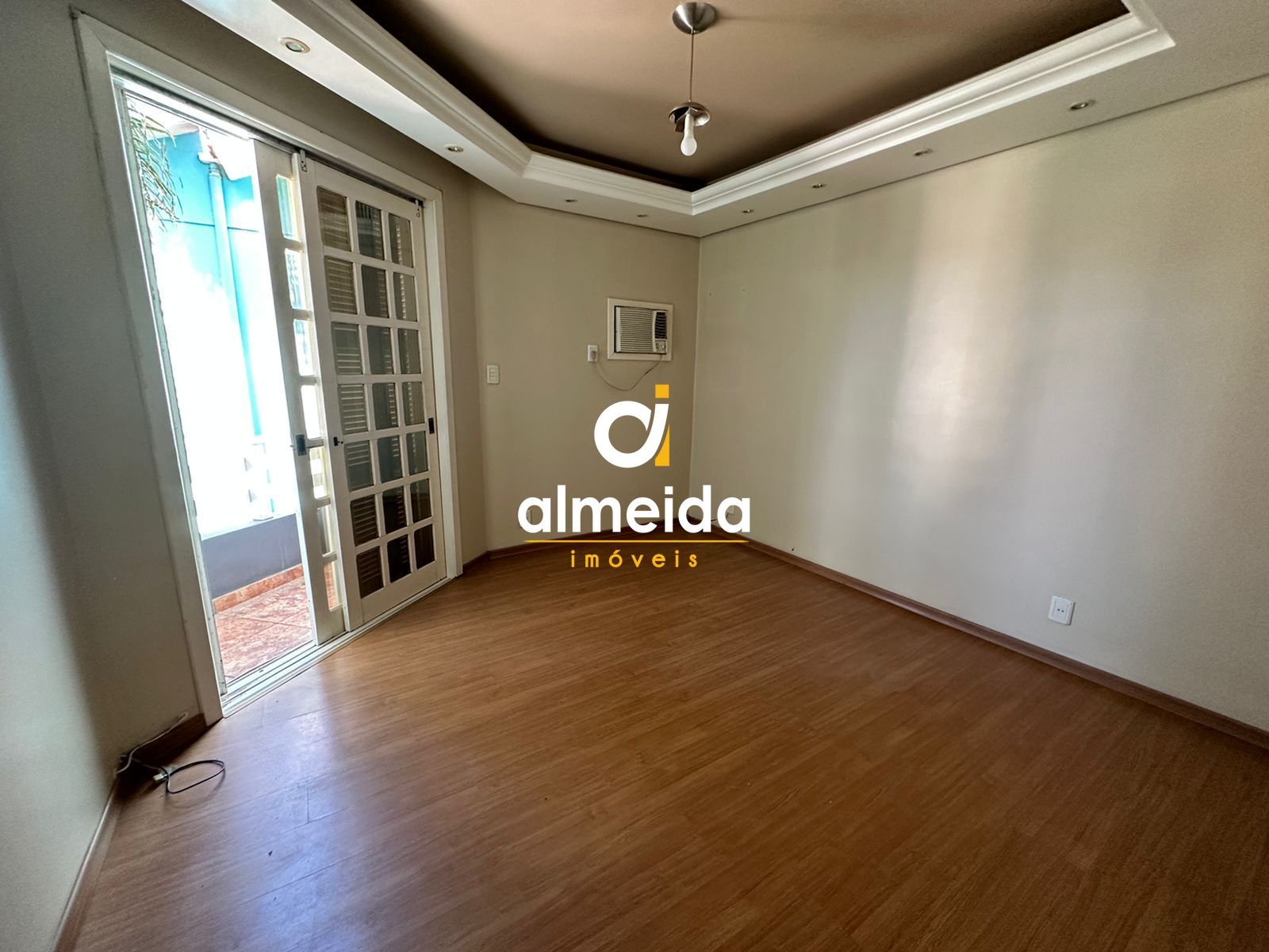 Casa à venda e aluguel com 4 quartos, 360m² - Foto 21