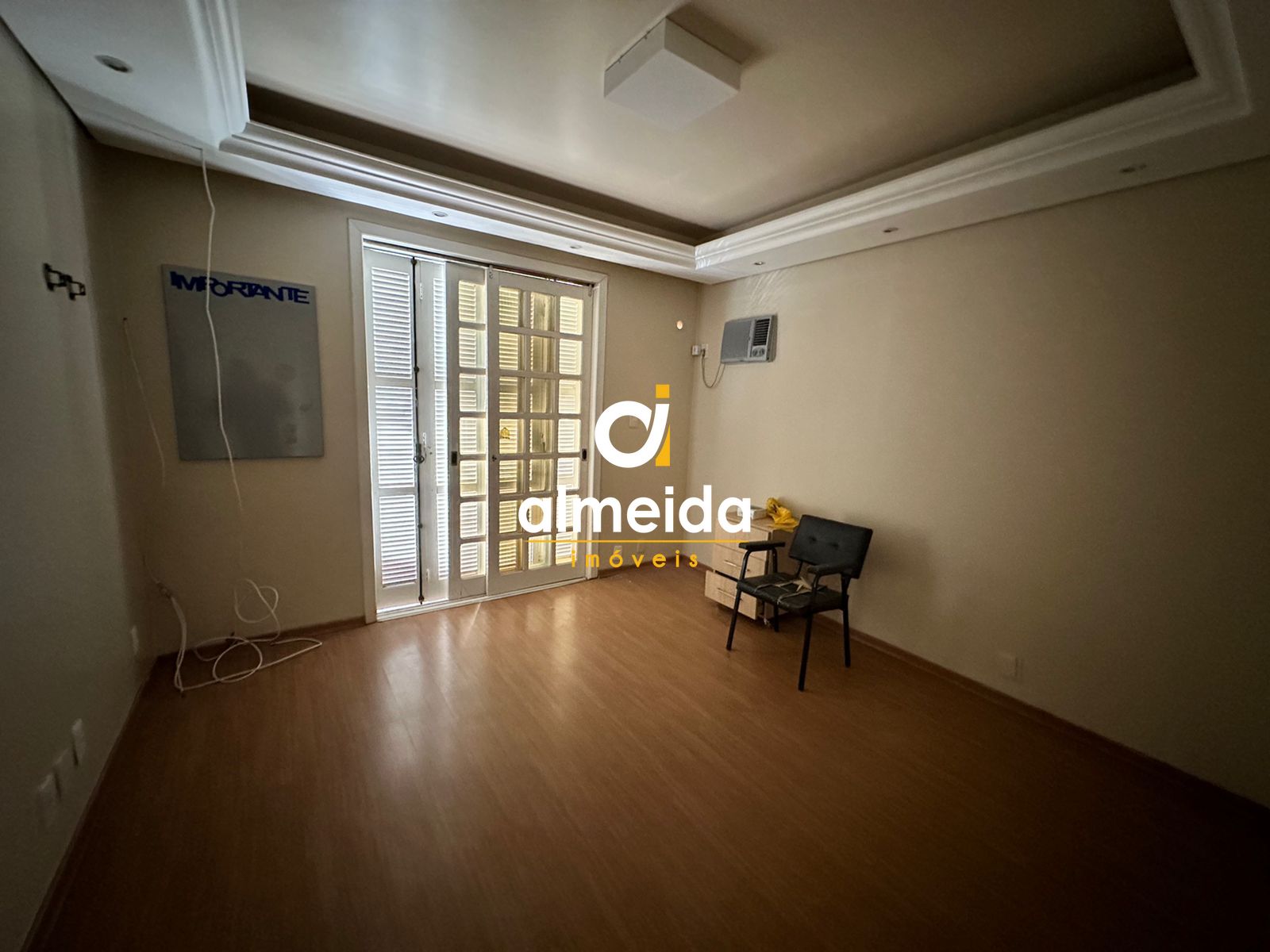 Casa à venda e aluguel com 4 quartos, 360m² - Foto 23