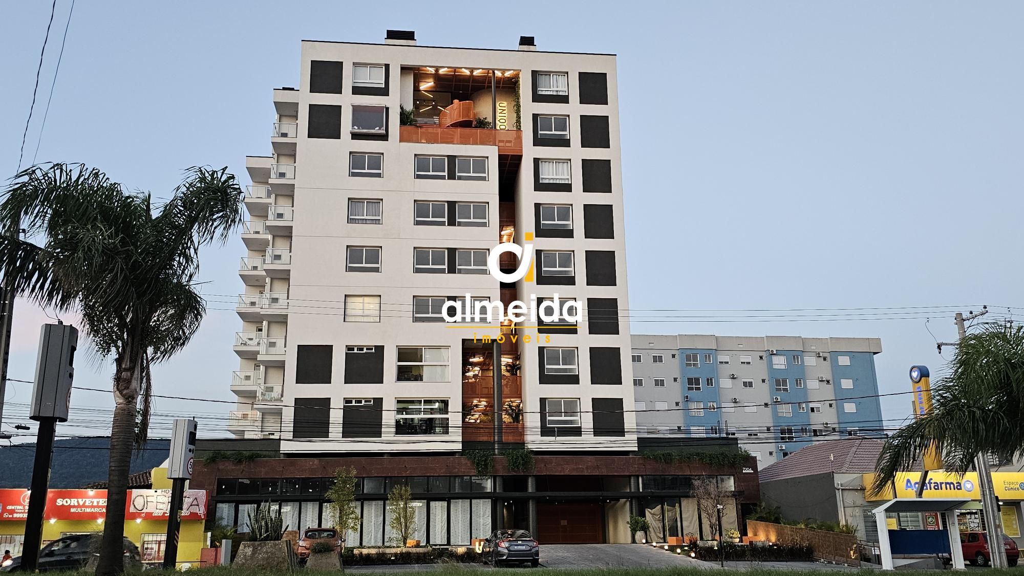Residencial uniqo 1d com garagem, próximo a ufsm.