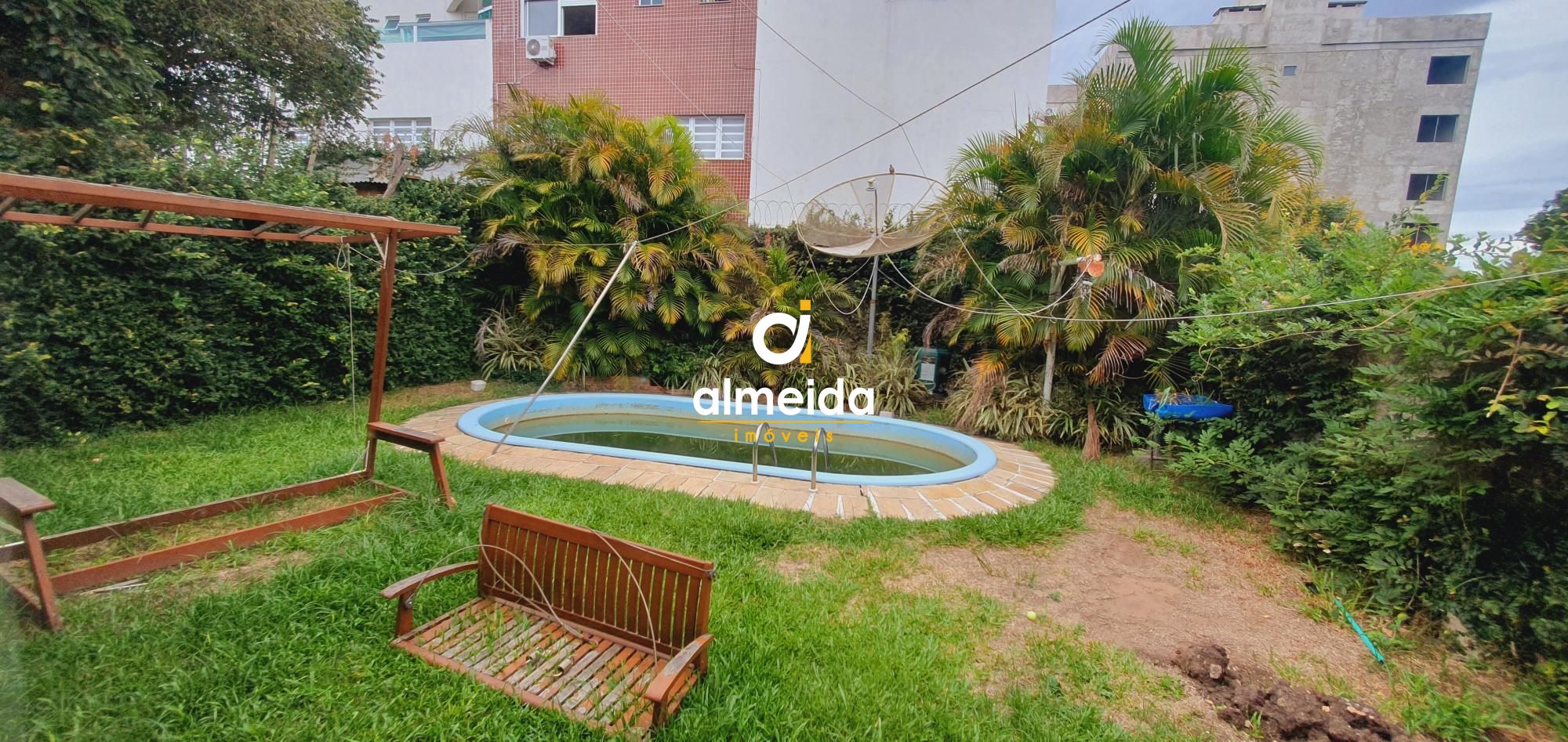 Casa para alugar com 8 quartos, 350m² - Foto 7