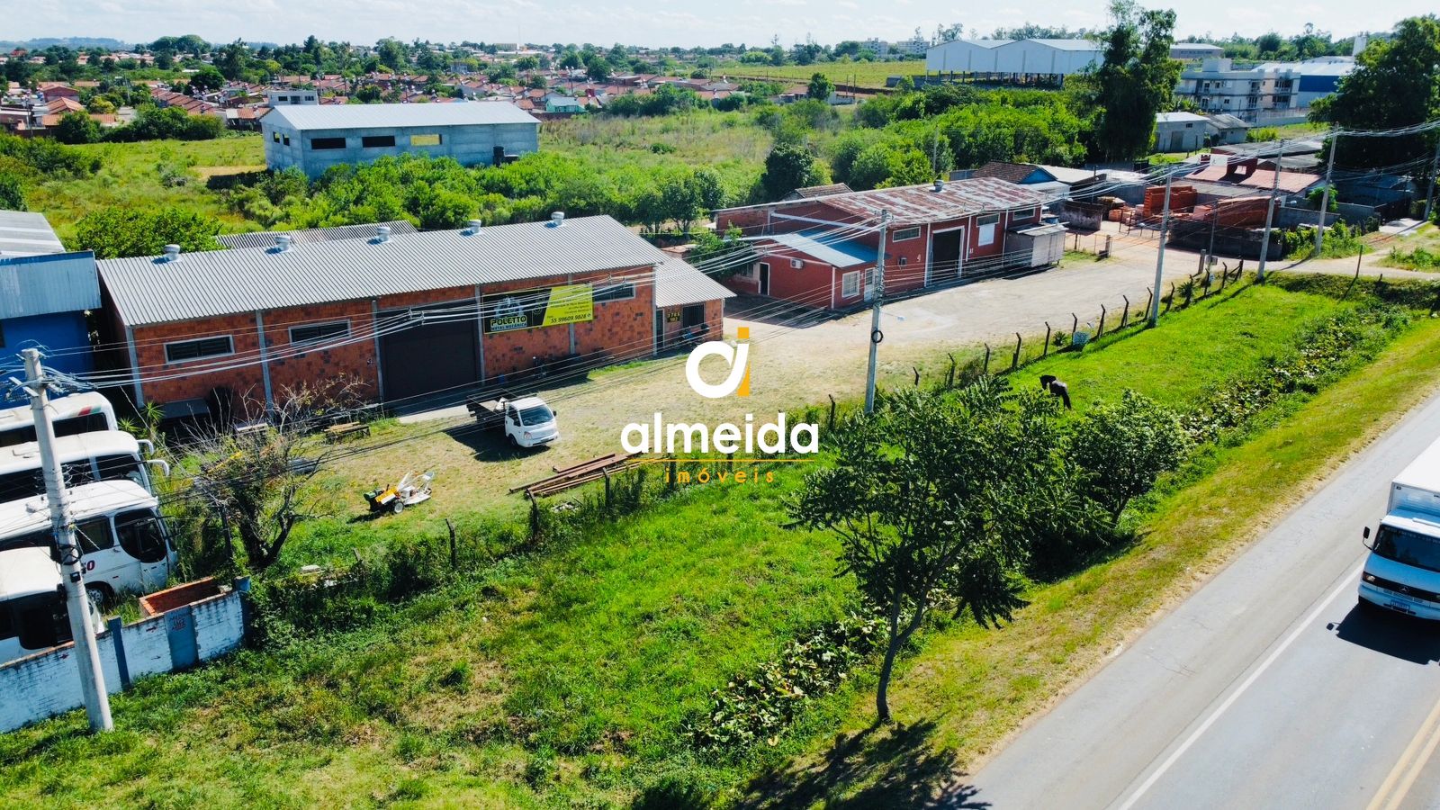 Pavilhão/galpão/depósito para alugar  no São José - Santa Maria, RS. Imóveis