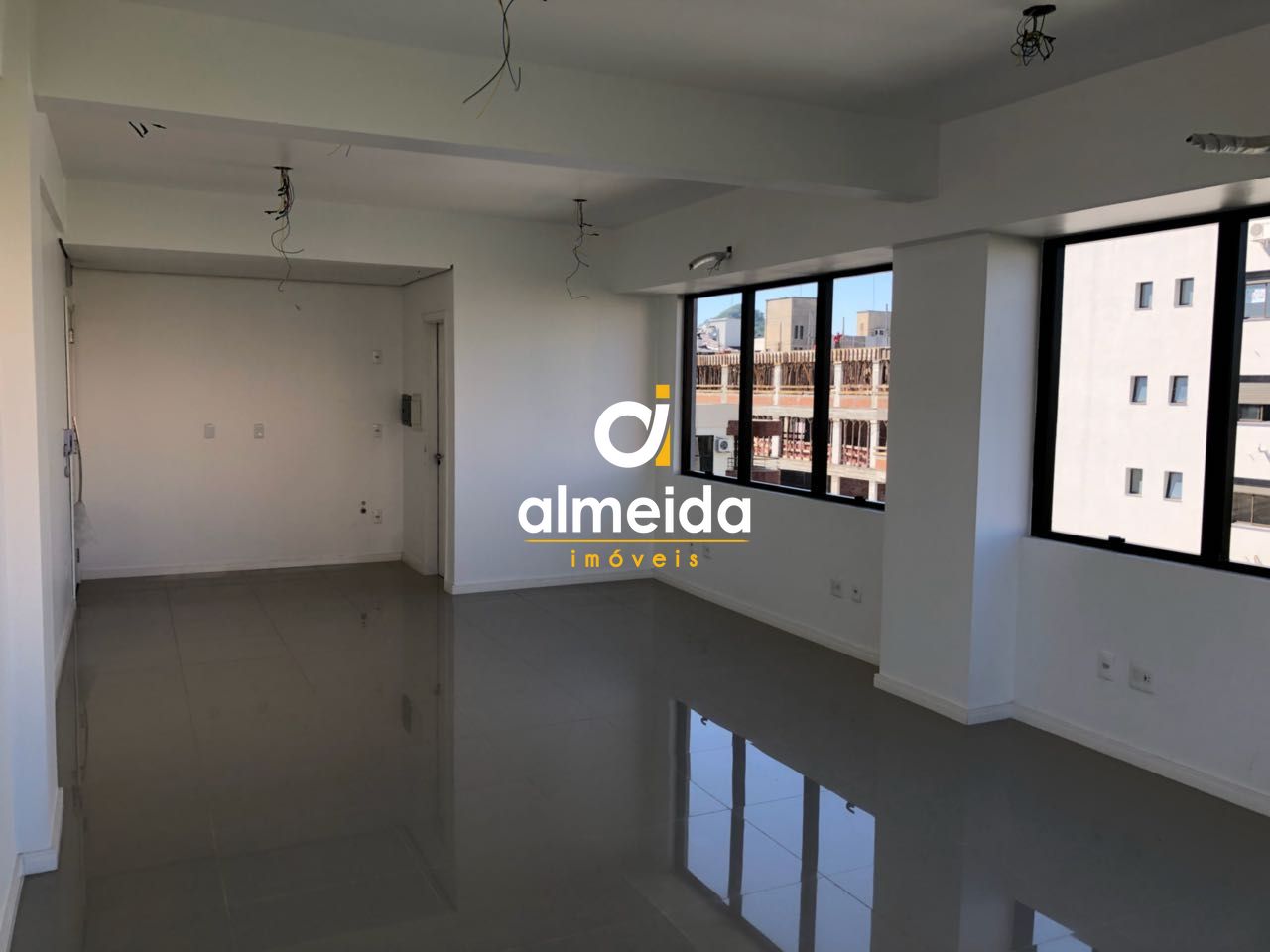 Sala comercial para alugar  no Nossa Senhora das Dores - Santa Maria, RS. Imveis