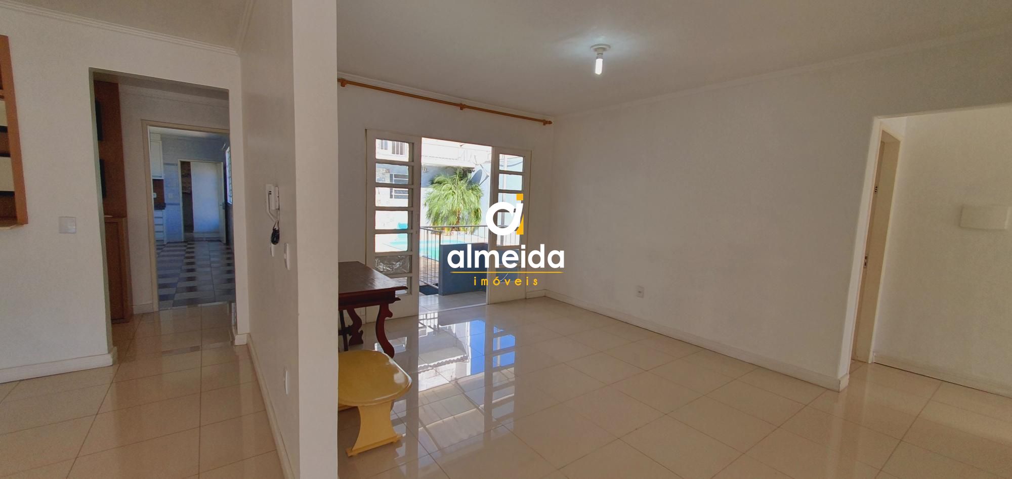 Casa maravilhosa no bairro duque com piscina