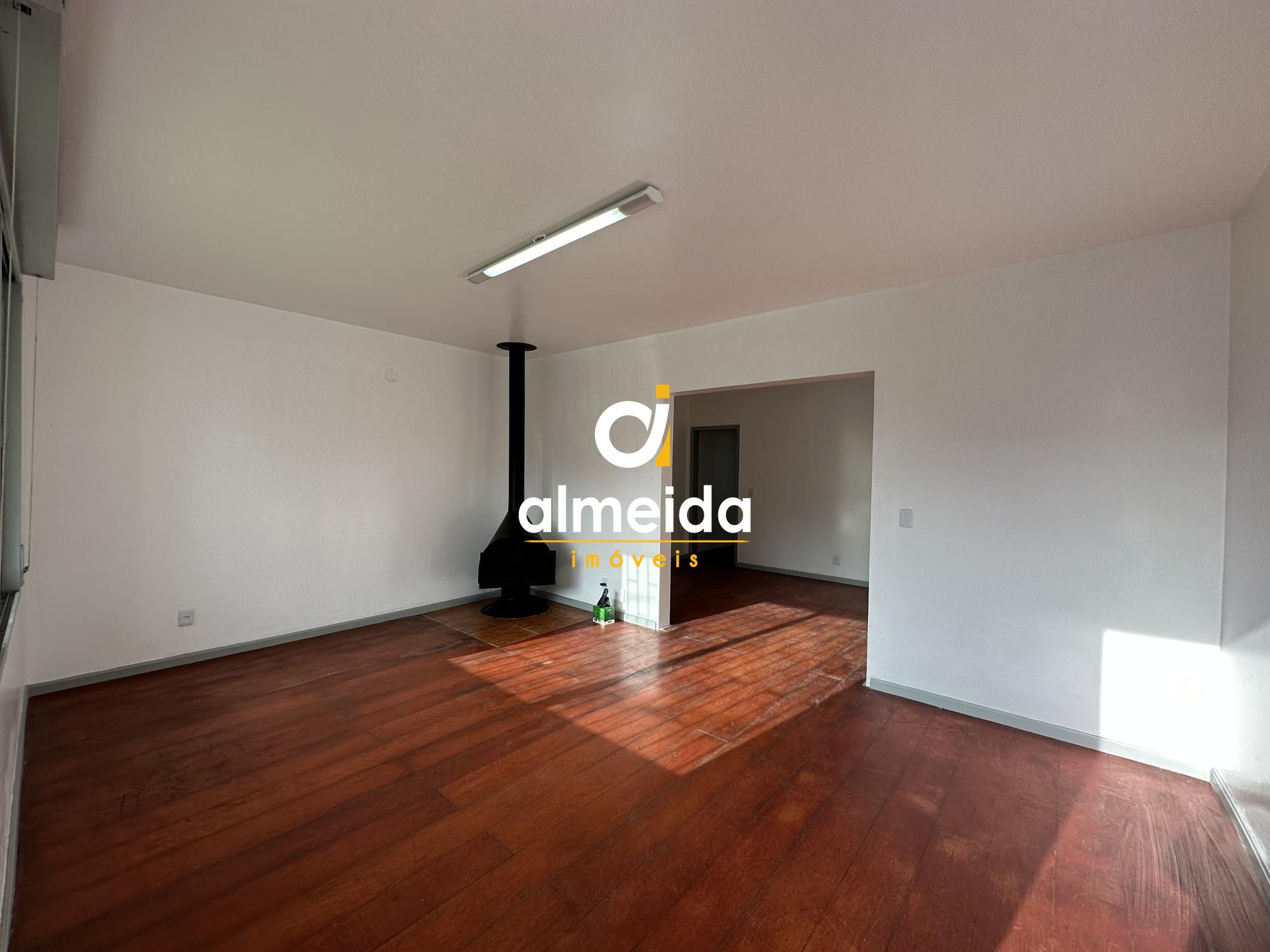 Casa 3 dormitórios