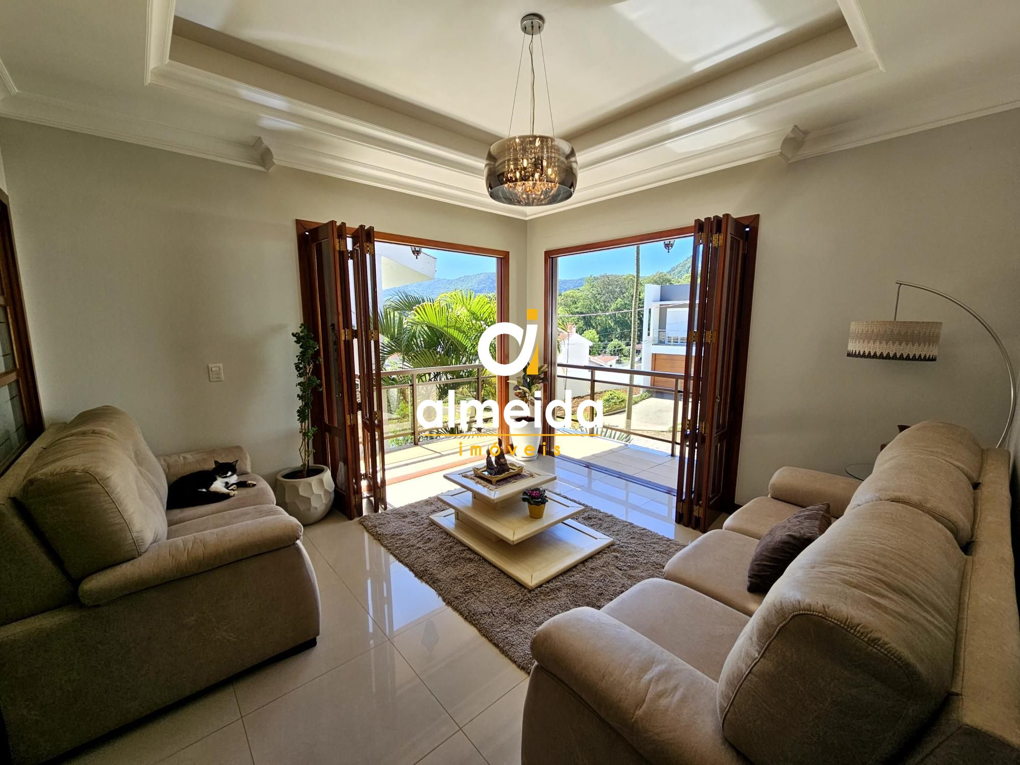 Excelente casa no condominio fechado montes verdes.