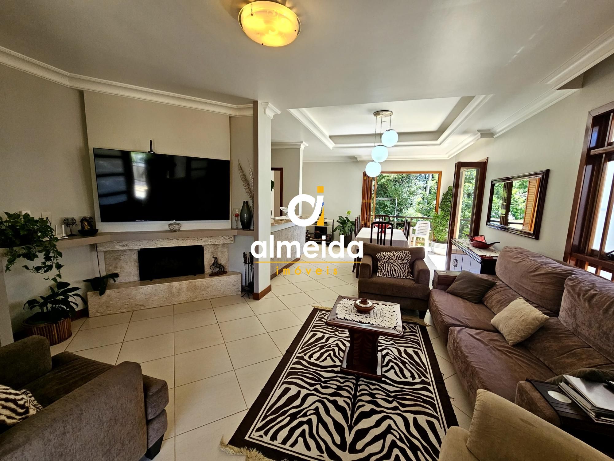Excelente casa no condominio fechado montes verdes.