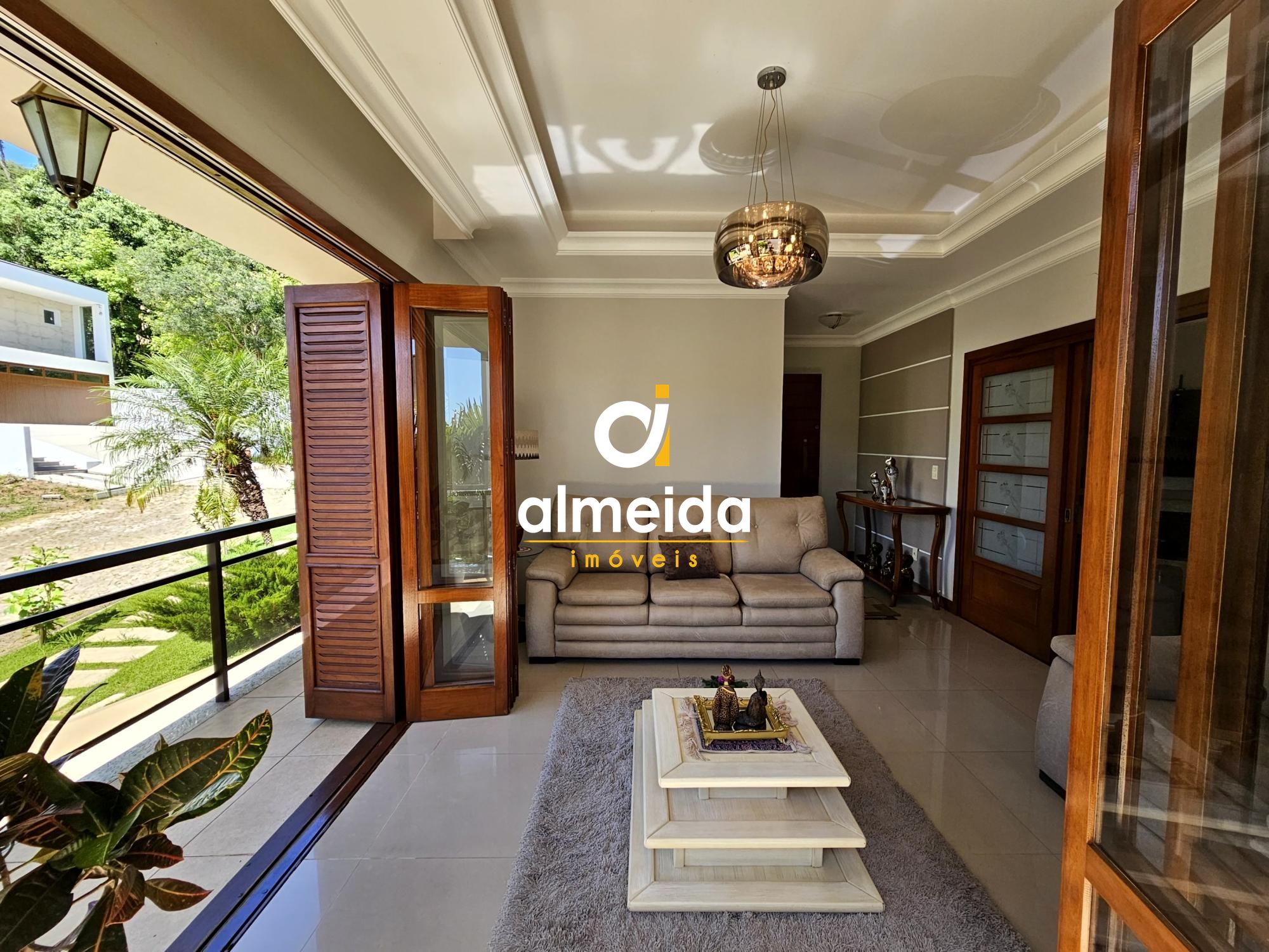 Excelente casa no condominio fechado montes verdes.