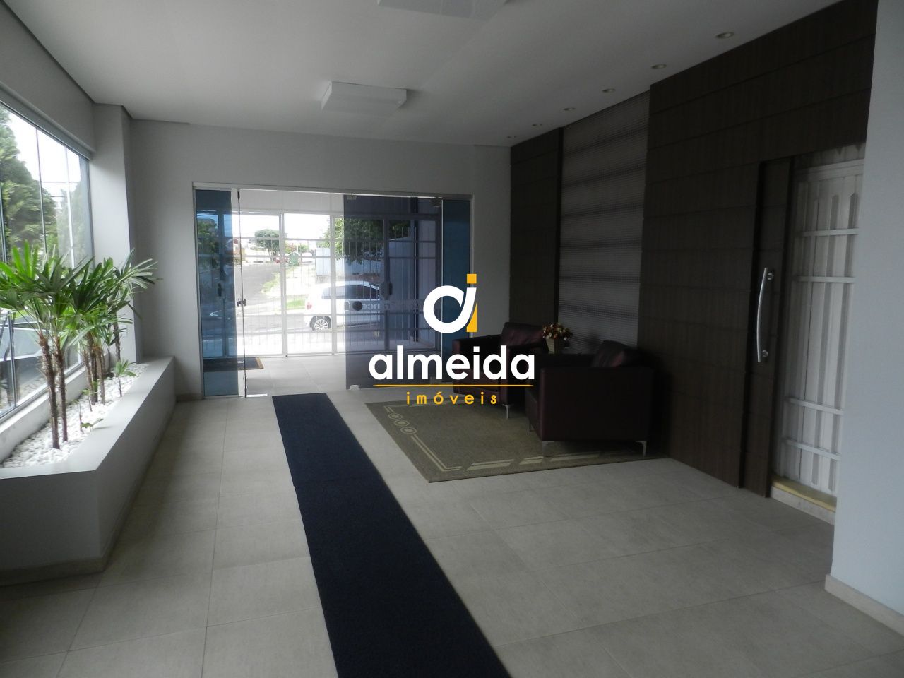 Amplo apartamento em ótimo condomínio de santa maria!