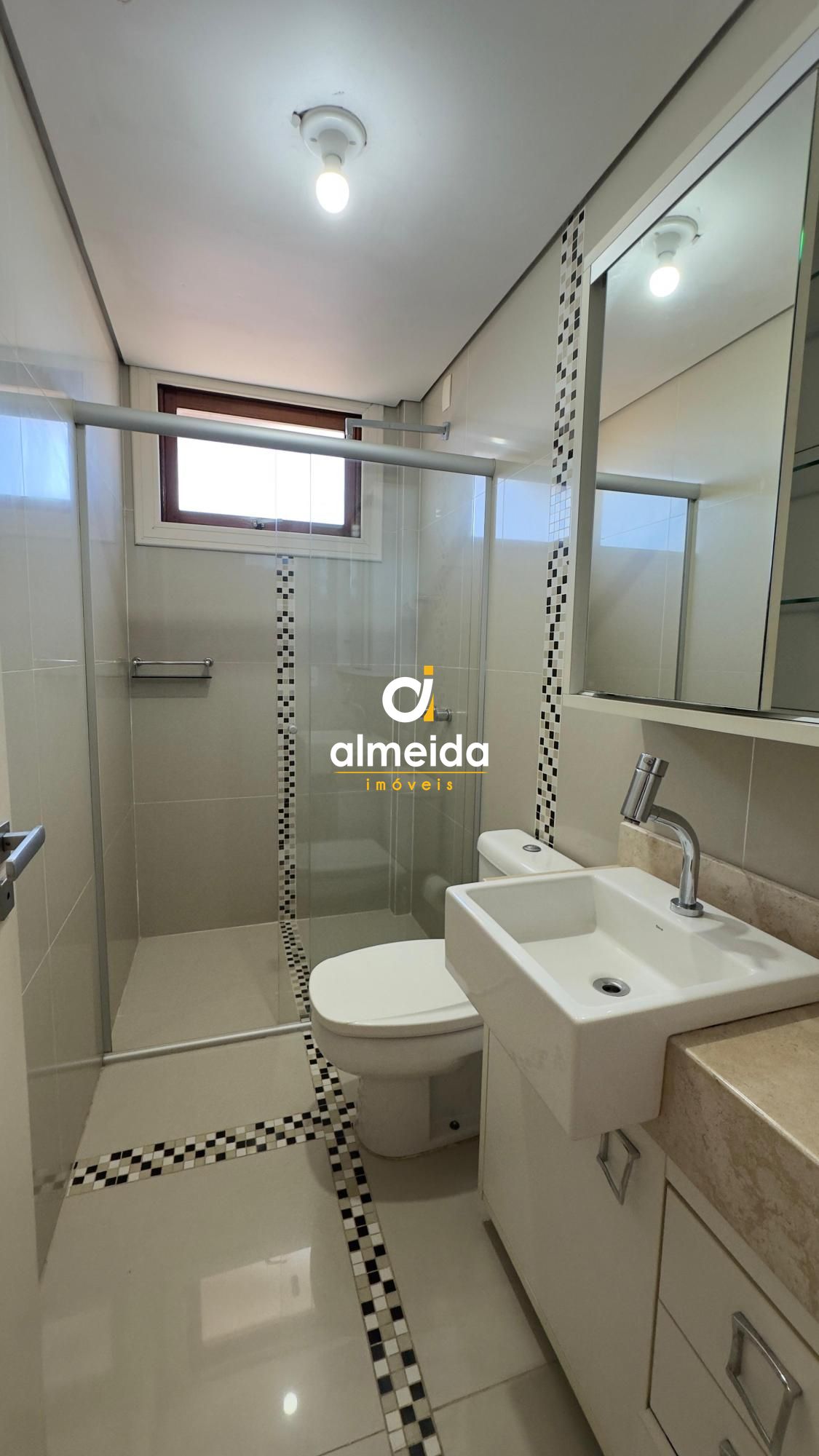 Cobertura duplex, 4 dormitorios, 2 suites, lareira, churrasq