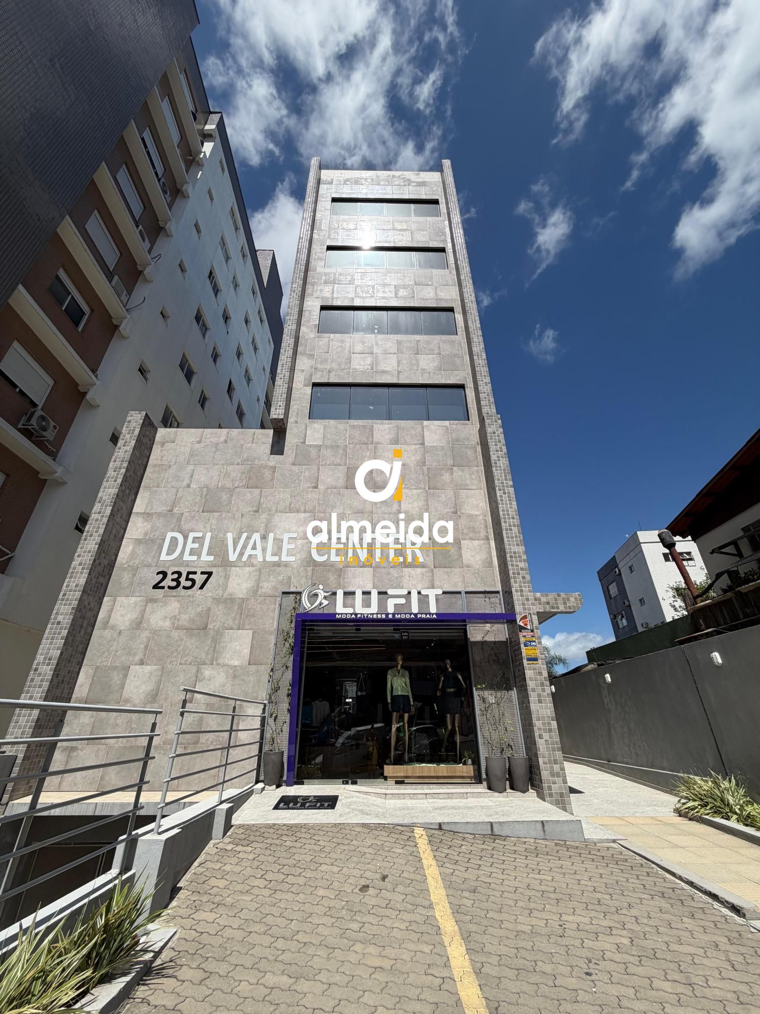 Sala comercial à venda  no Nonoai - Santa Maria, RS. Imóveis