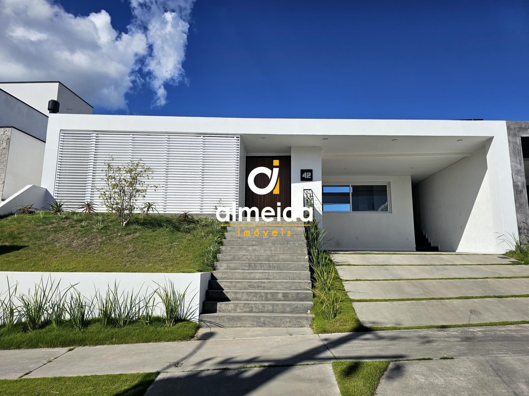 Projeto com acabamento refinado e materiais de alto padrão