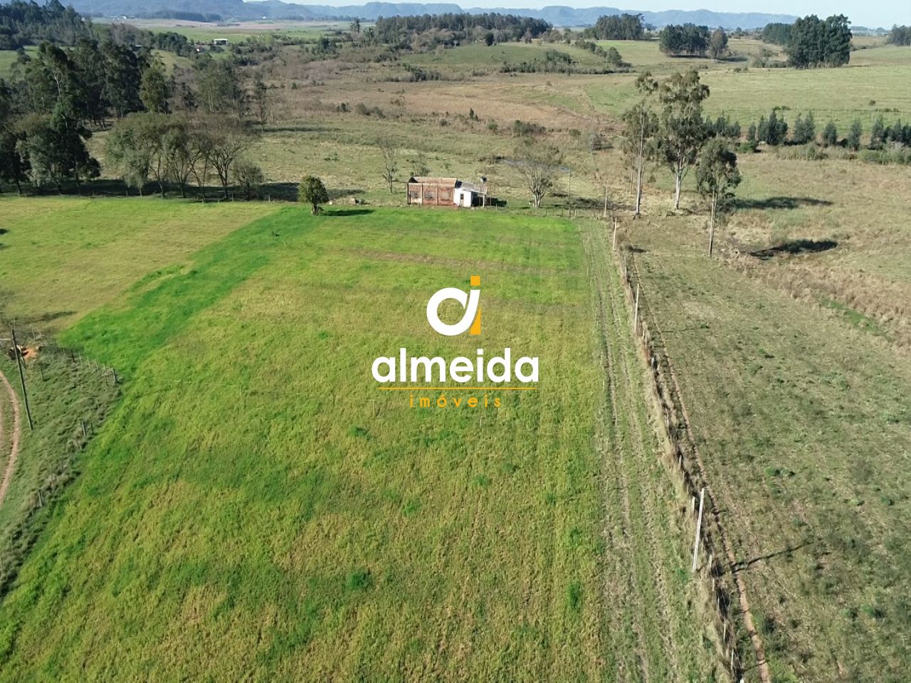 Chácara à venda com 3 quartos, 687000000m² - Foto 23