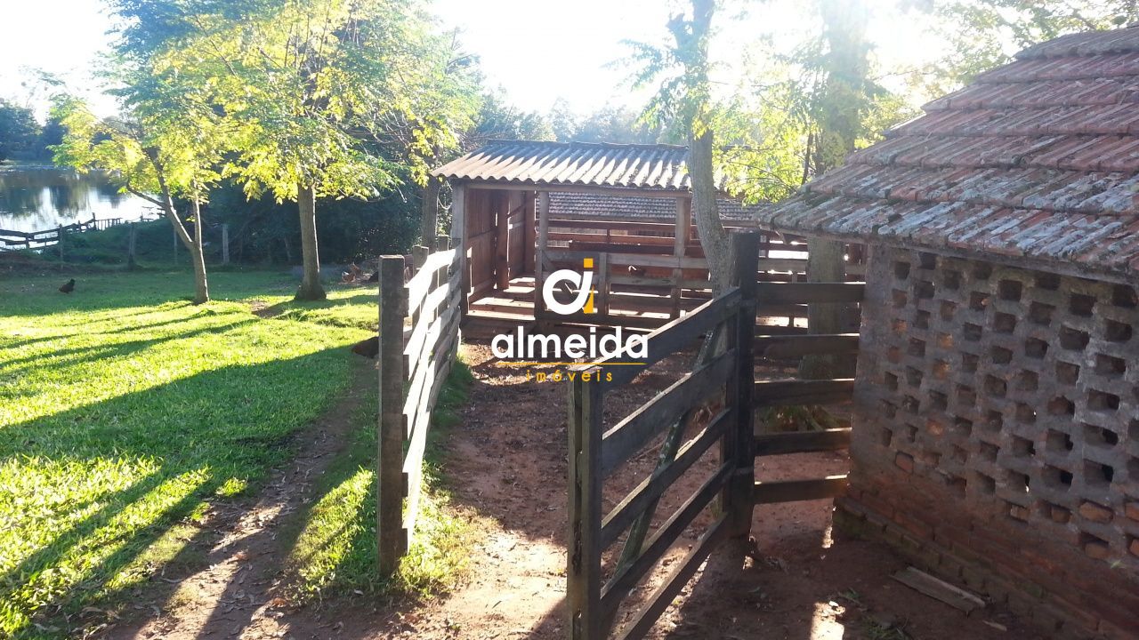 Chácara à venda com 3 quartos, 687000000m² - Foto 39