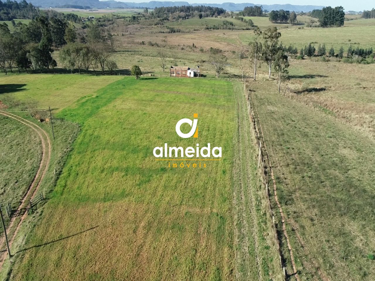 Chácara à venda com 3 quartos, 687000000m² - Foto 13