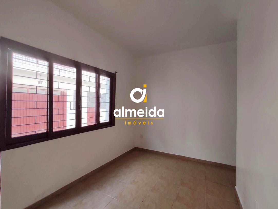 Casa à venda e aluguel com 6 quartos, 250m² - Foto 25